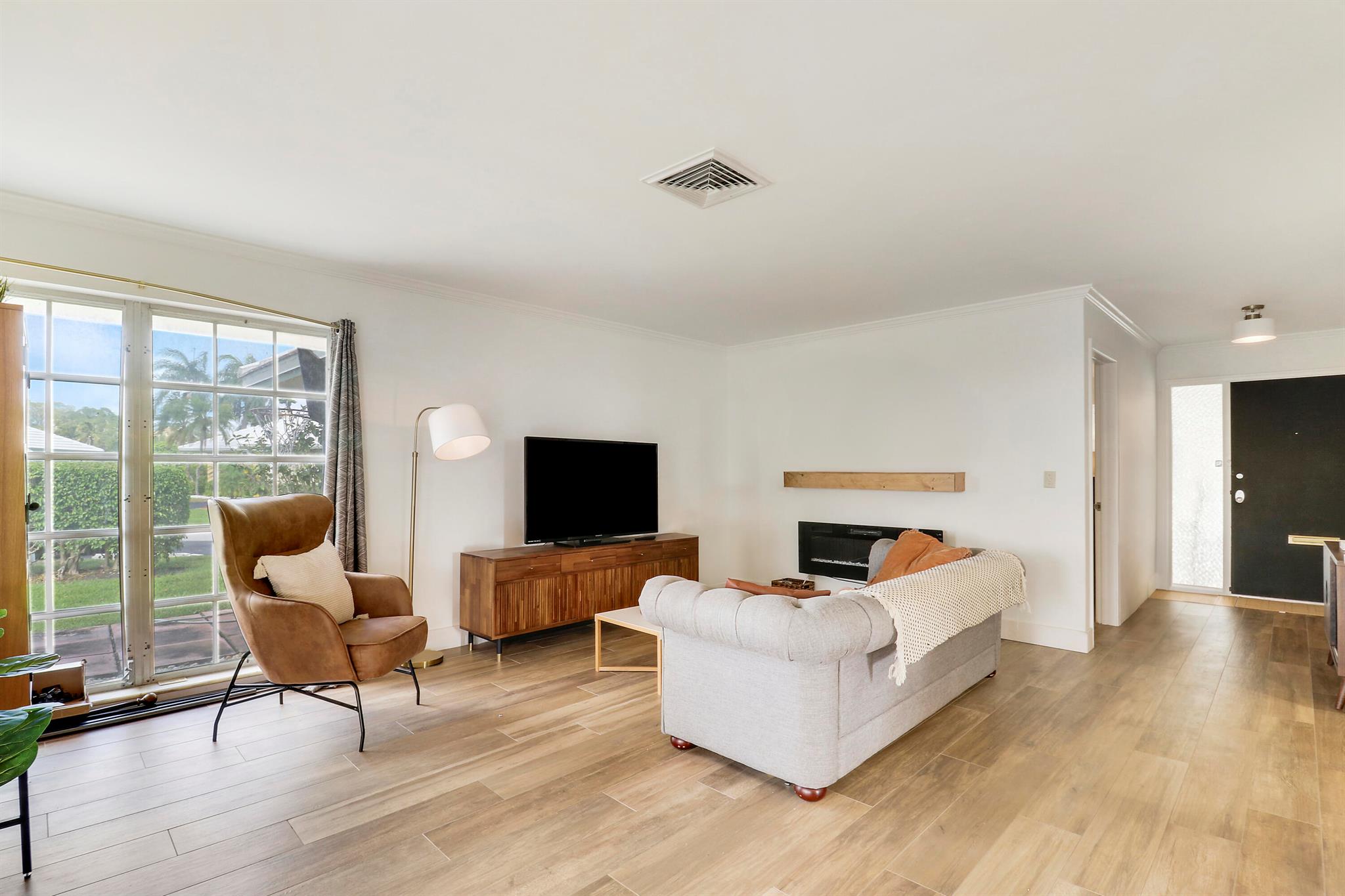 343 Yorktowne Circle