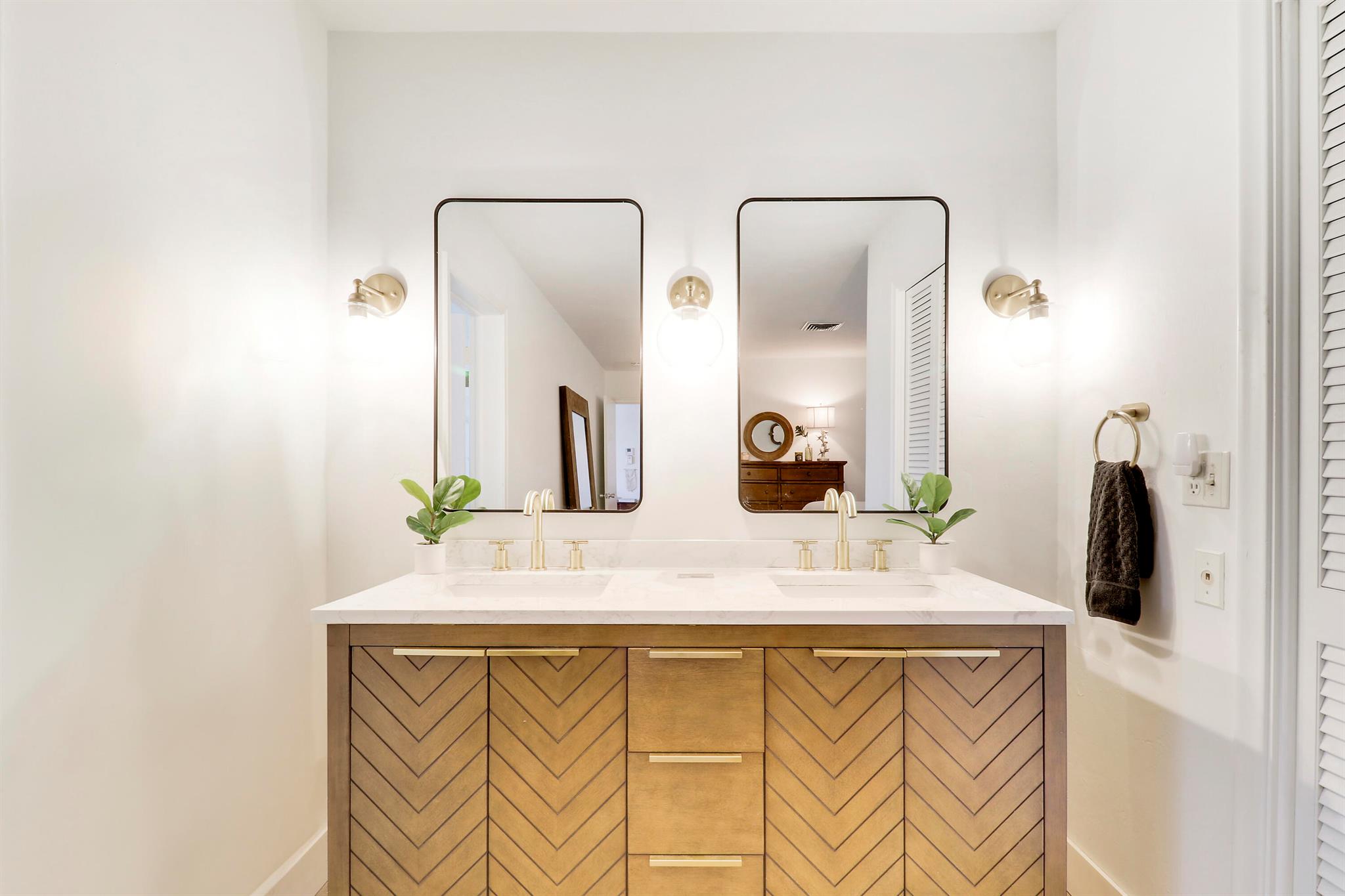 343 Yorktowne Circle