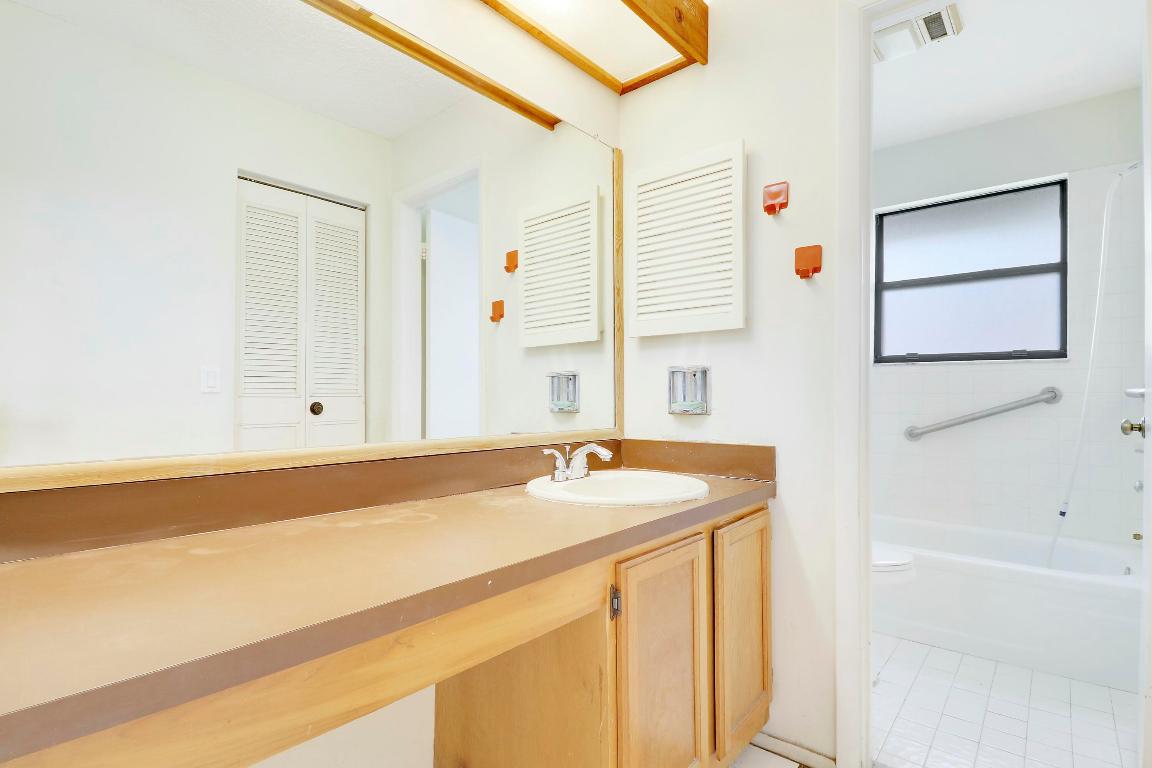 135 Manchineel Court