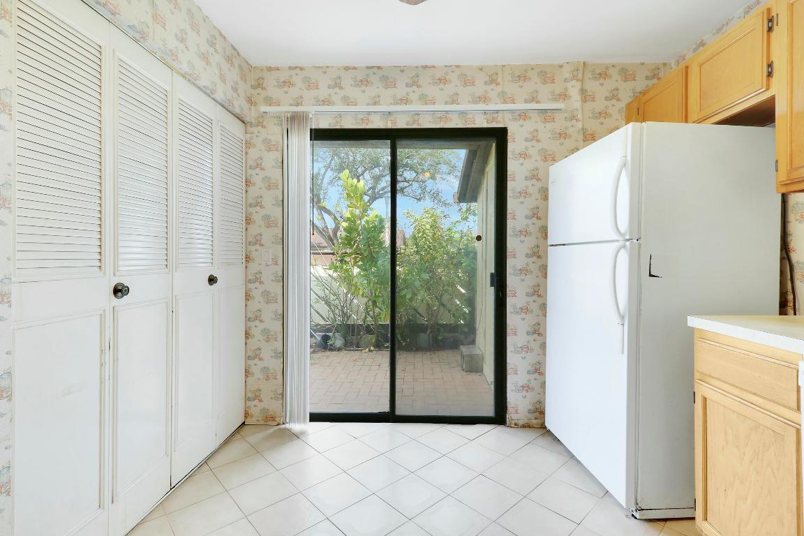 135 Manchineel Court