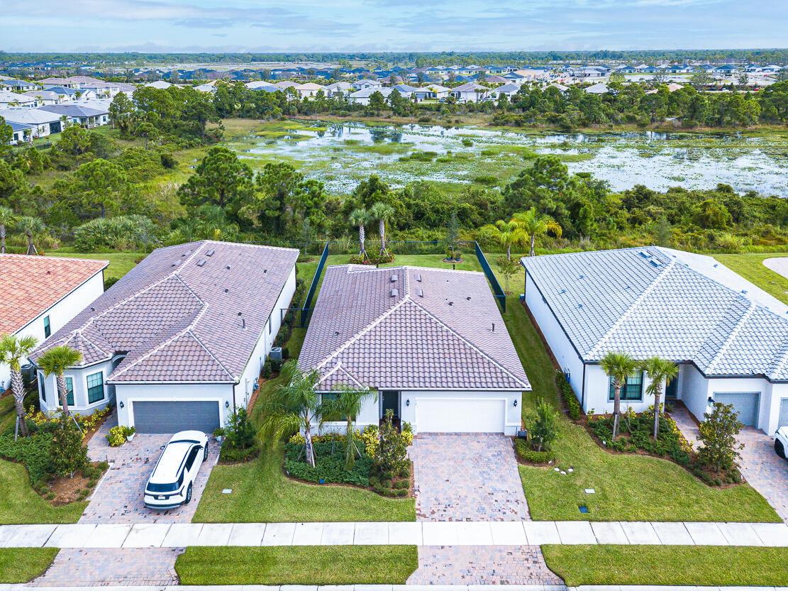 517 SE Crathes Street