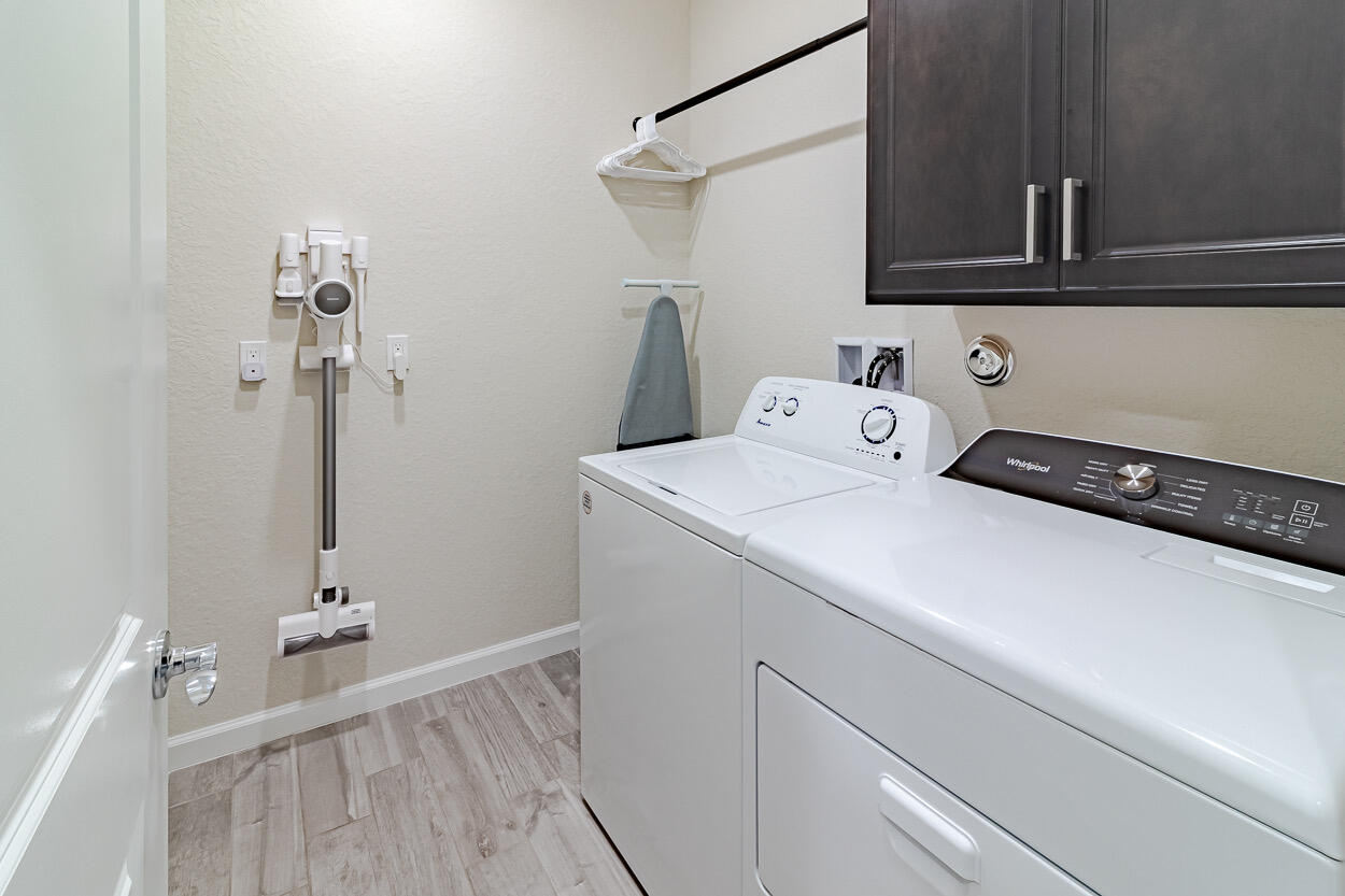 517 SE Crathes Street