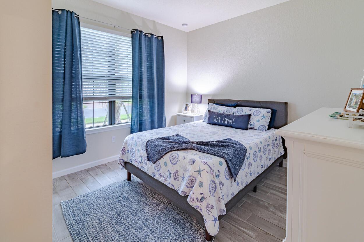 517 SE Crathes Street