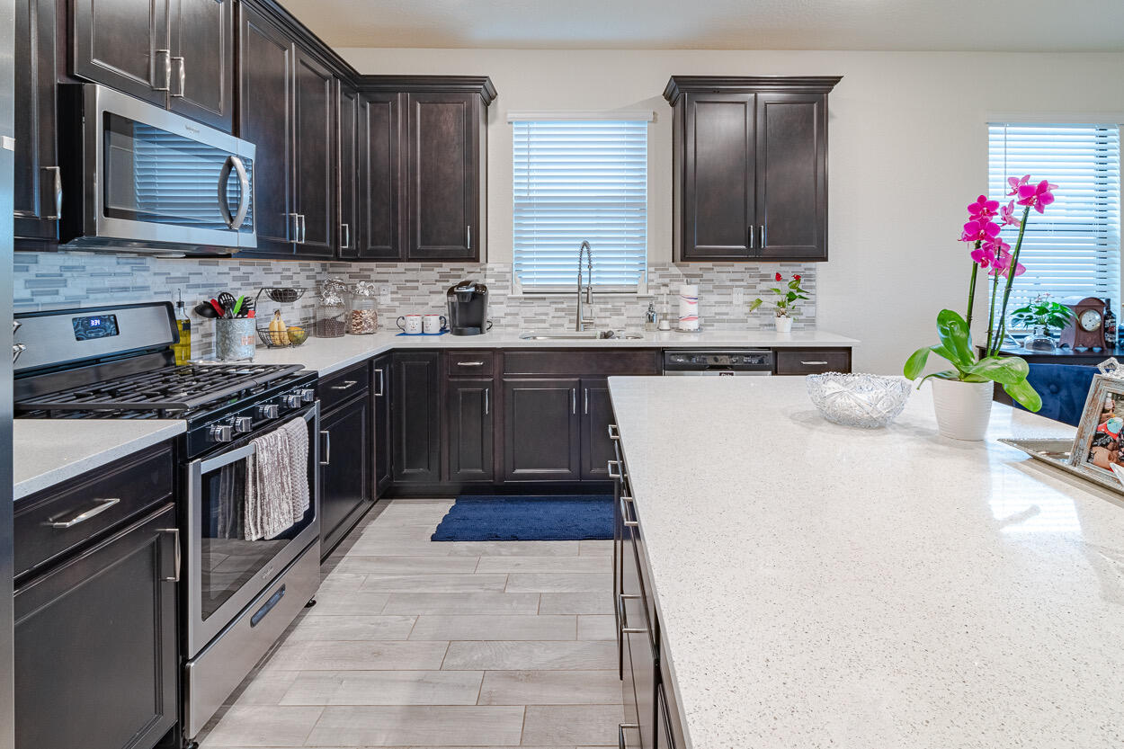 517 SE Crathes Street