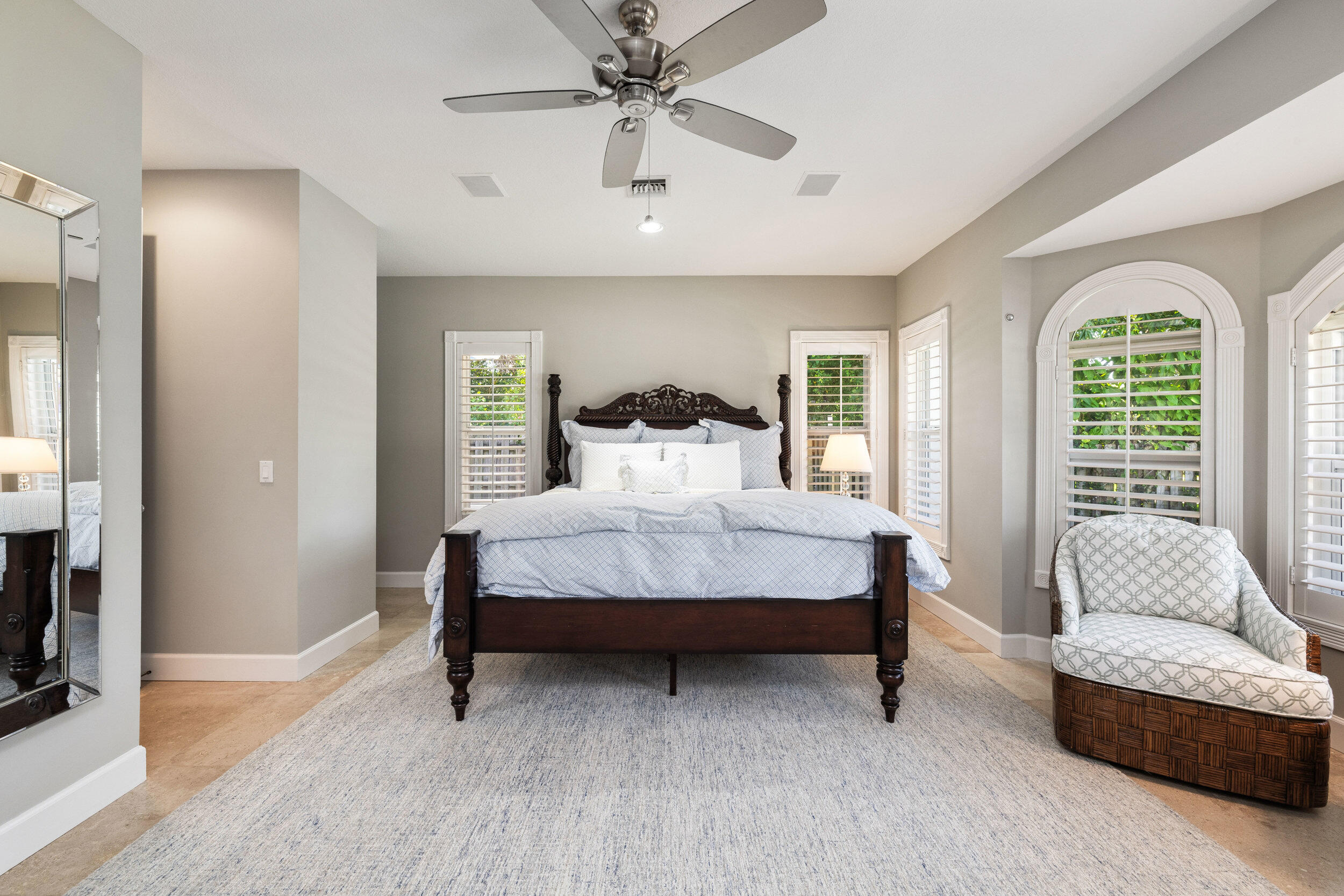 2051 SE Riverside Drive