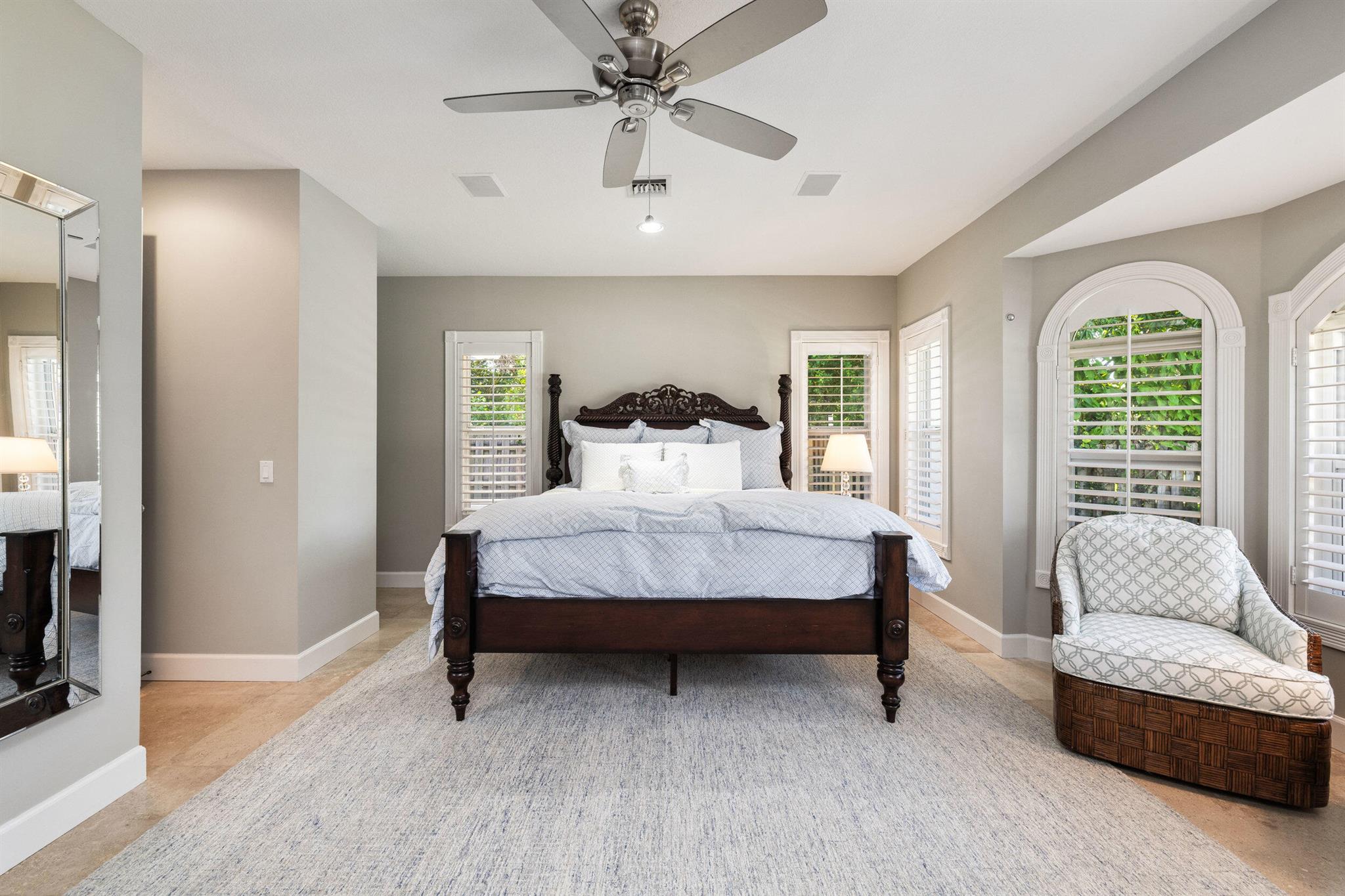 2051 SE Riverside Drive