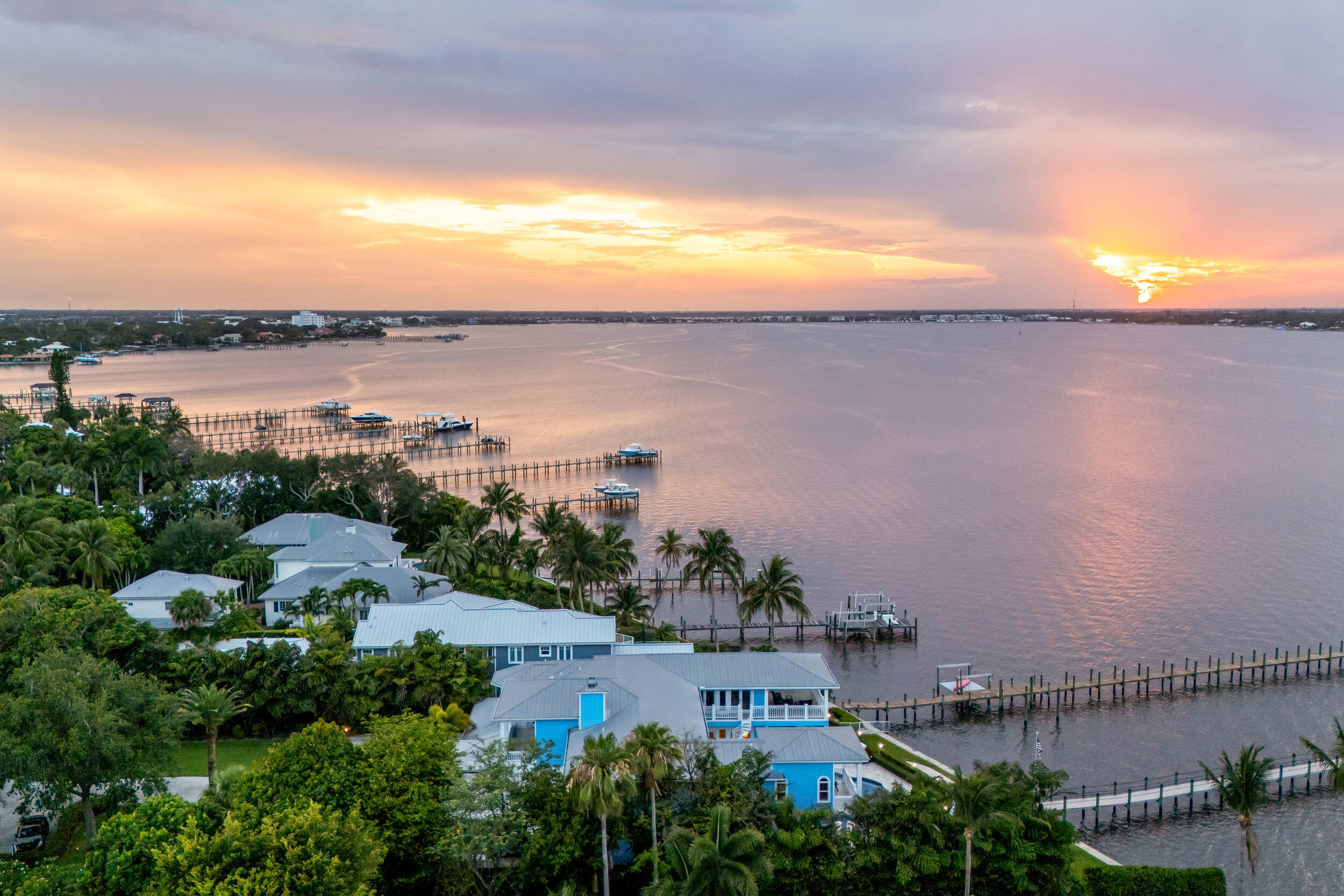 2051 SE Riverside Drive