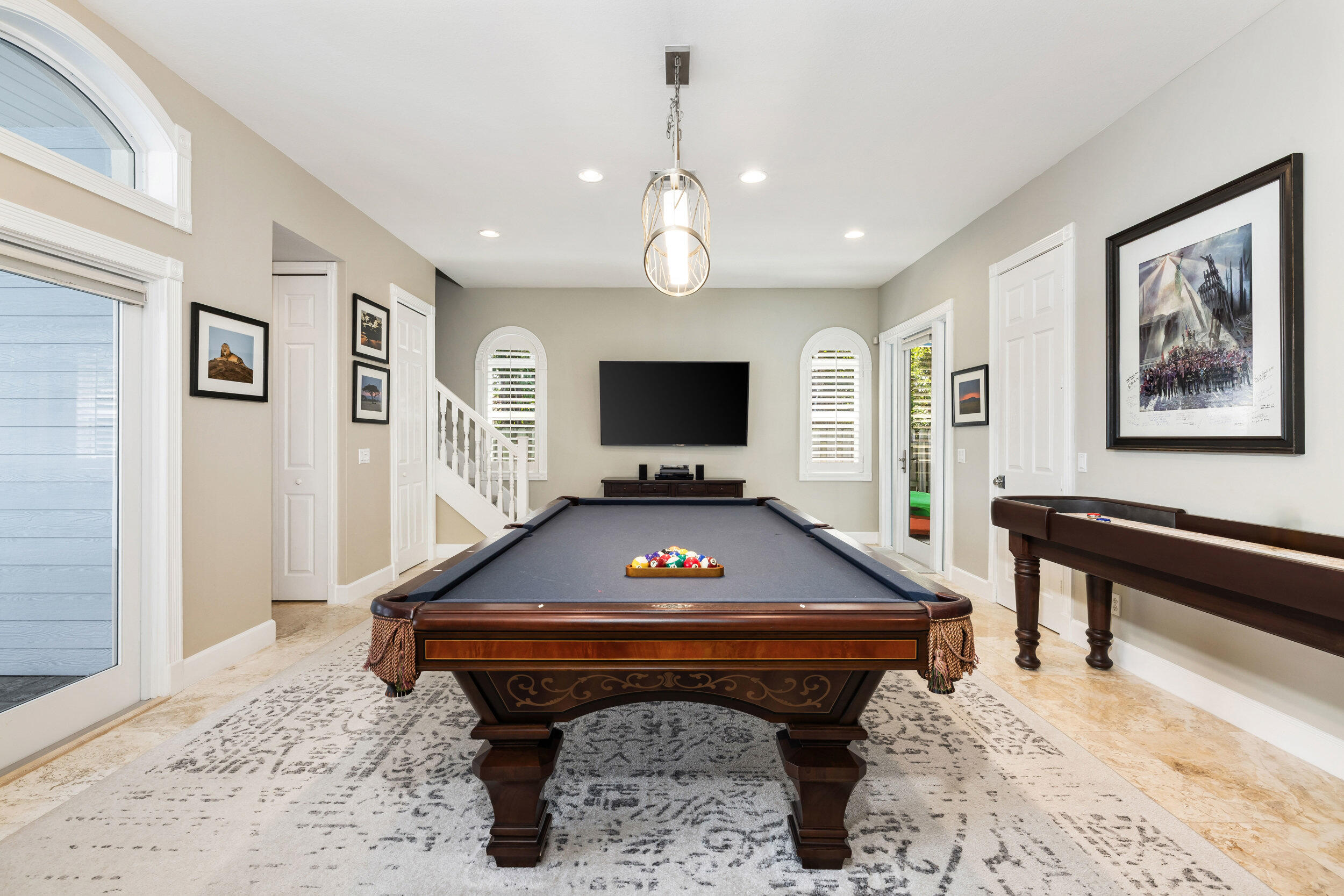 2051 SE Riverside Drive