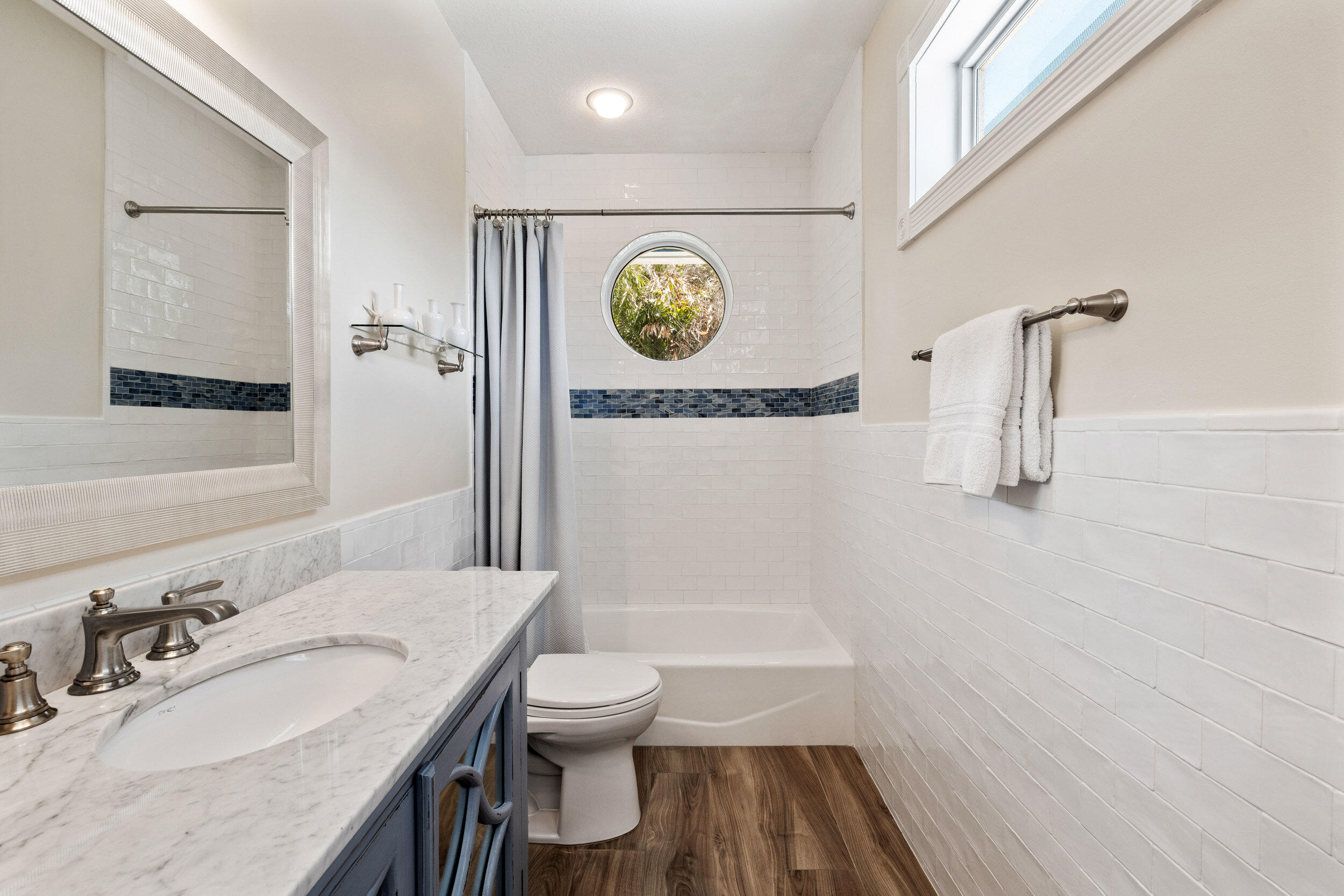 2051 SE Riverside Drive