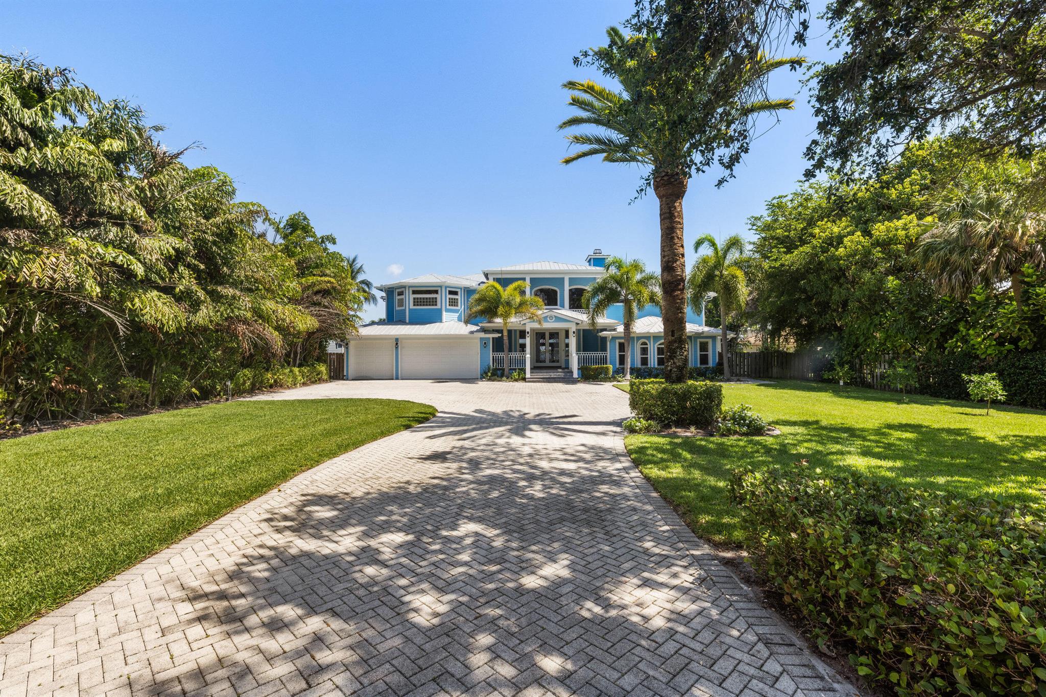 2051 SE Riverside Drive