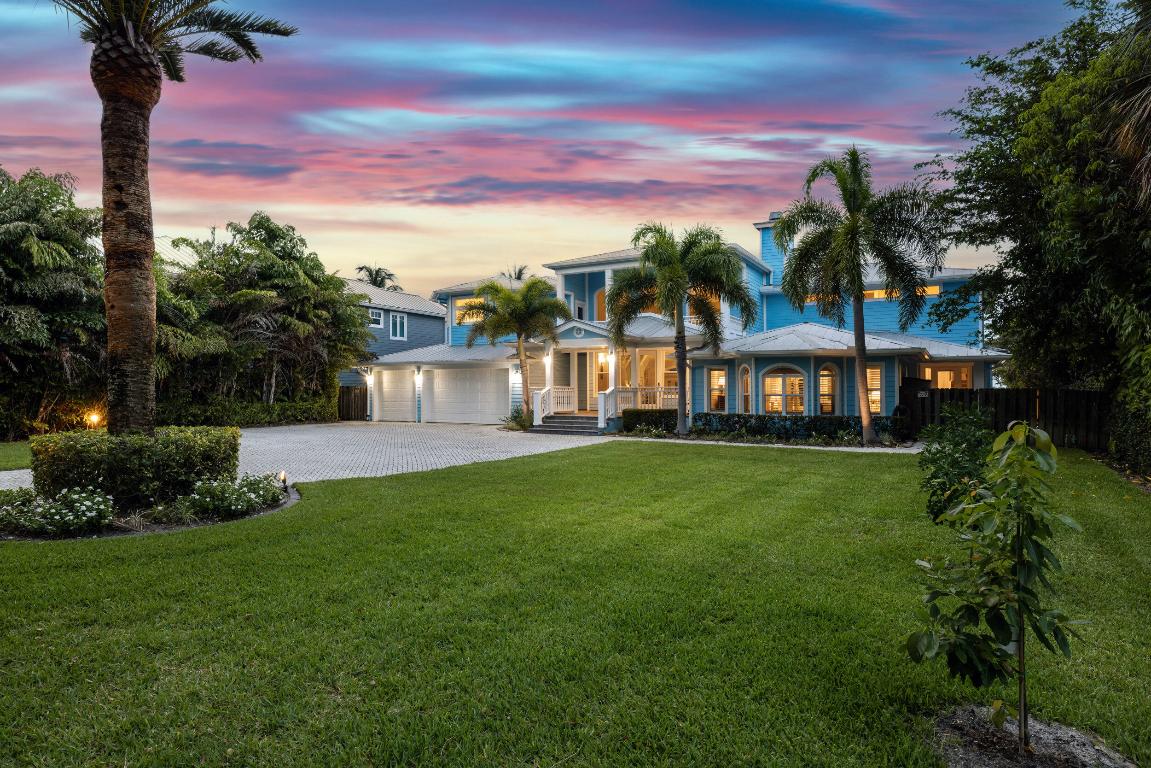 2051 SE Riverside Drive