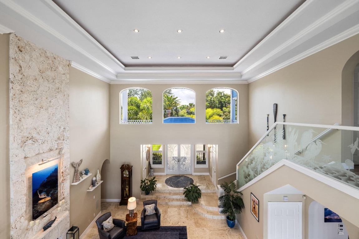 2051 SE Riverside Drive