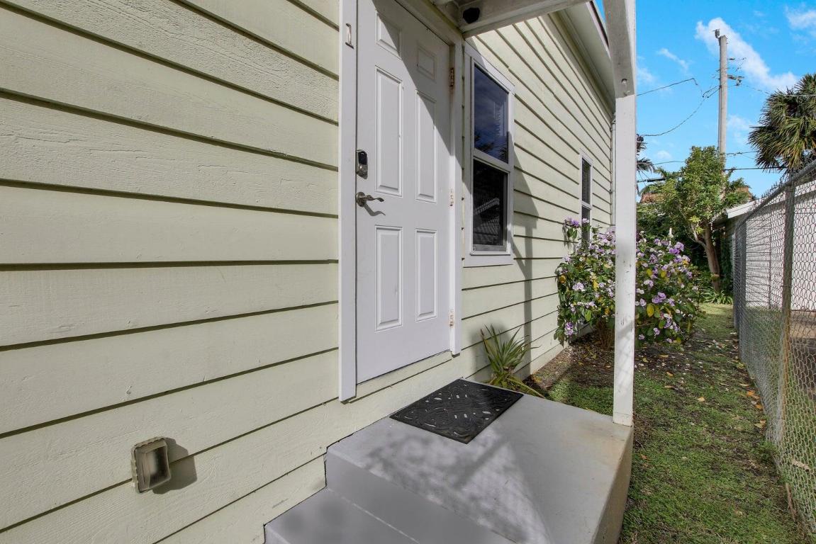 335 Kenilworth Boulevard 1-3