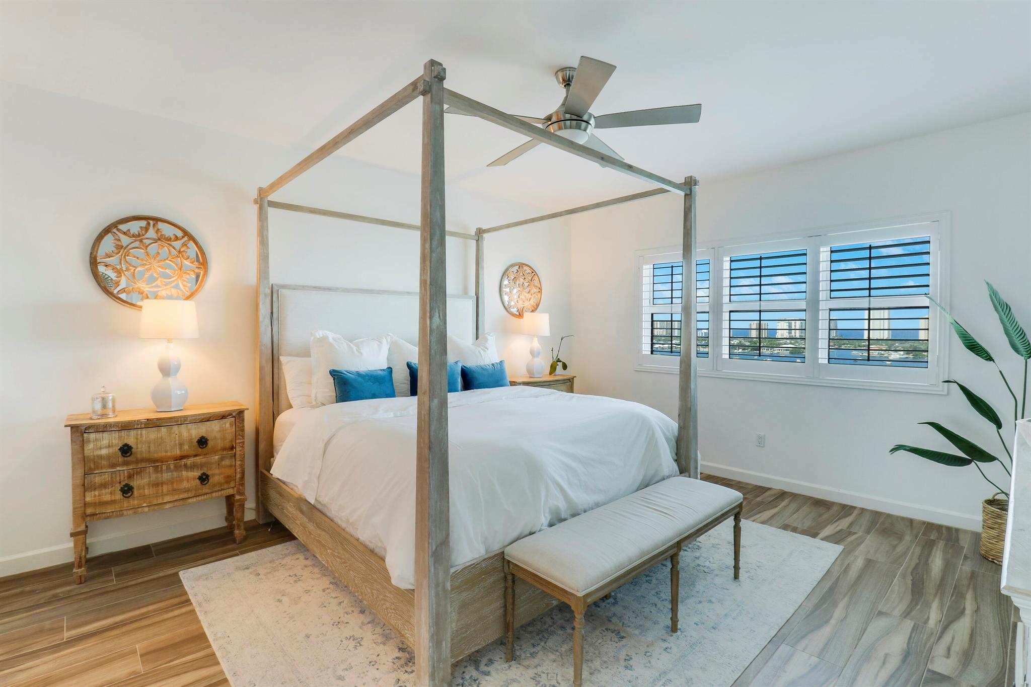 2640 Lake Shore Drive 1508