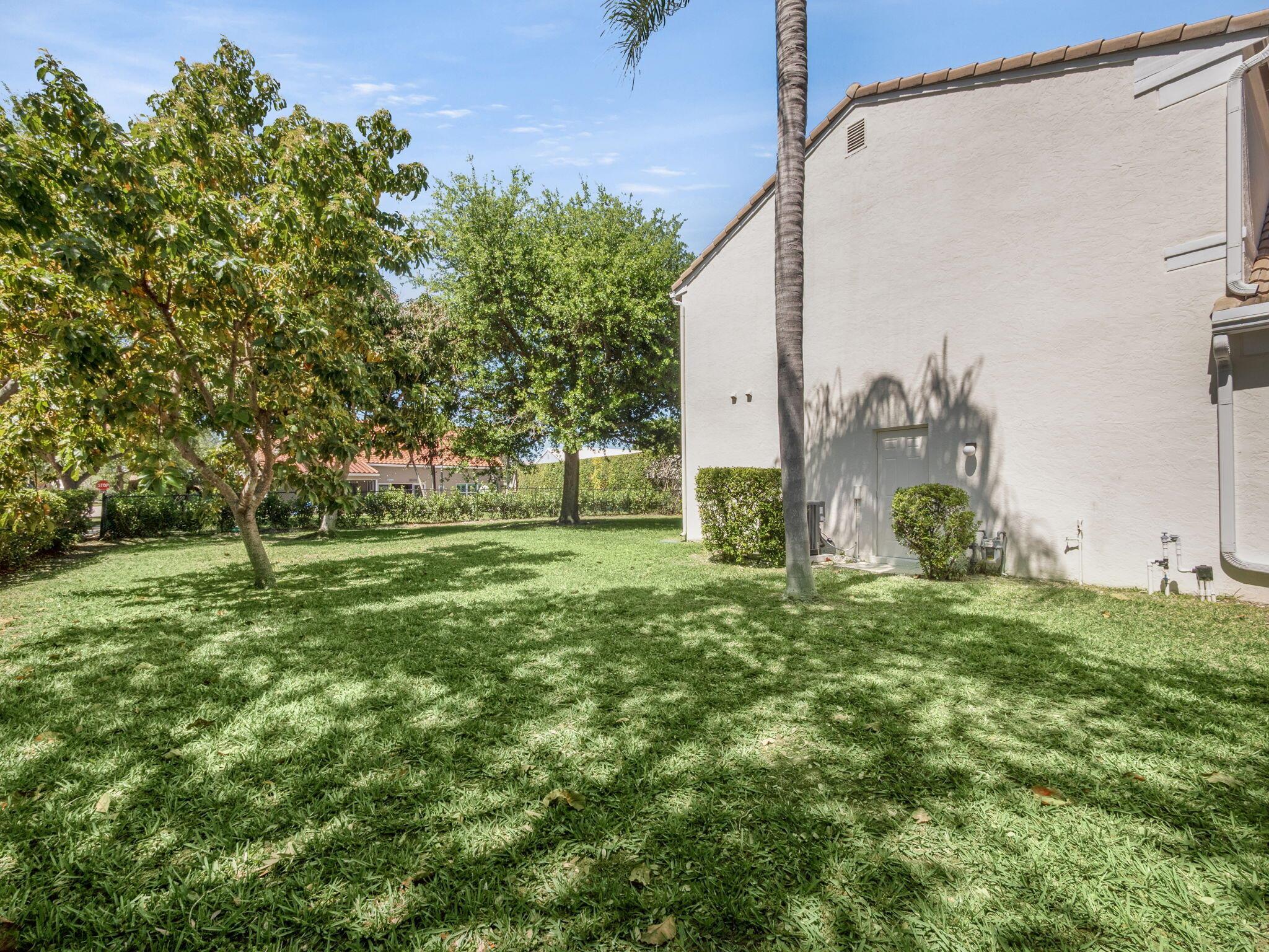 10282 Hunt Club Lane