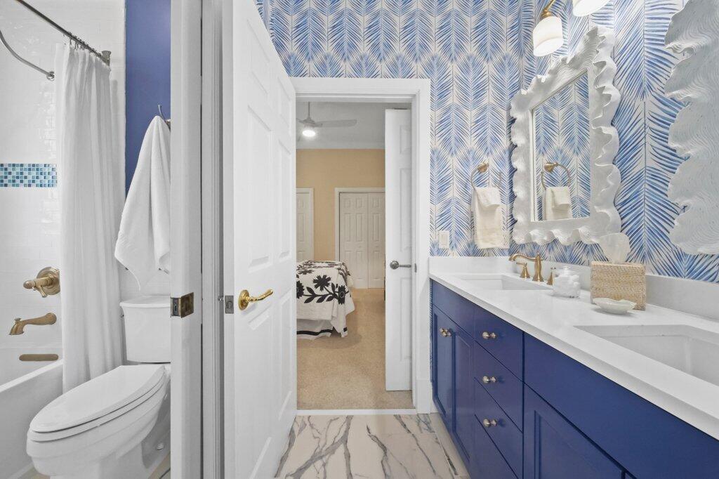 119 SW Lake Rush Court