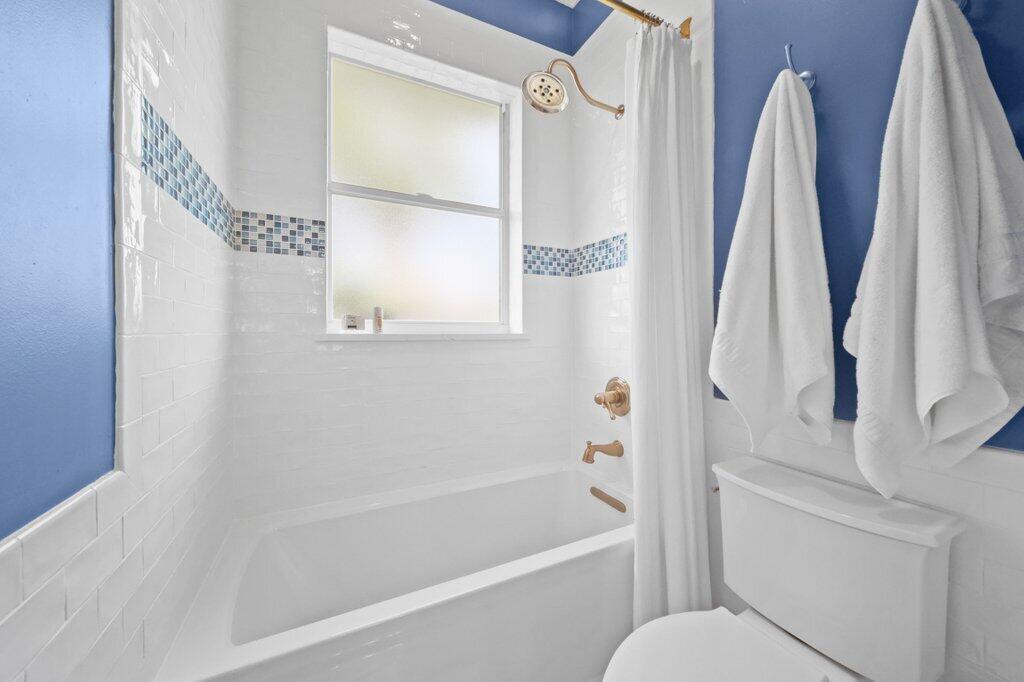 119 SW Lake Rush Court