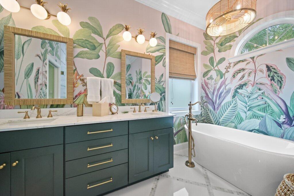 119 SW Lake Rush Court