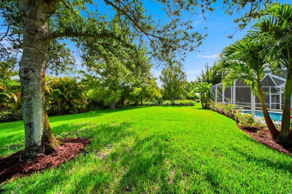 119 SW Lake Rush Court