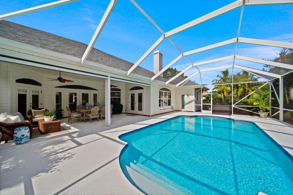 119 SW Lake Rush Court