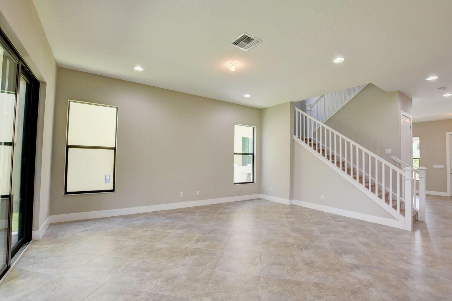 2102 Dickens Terrace