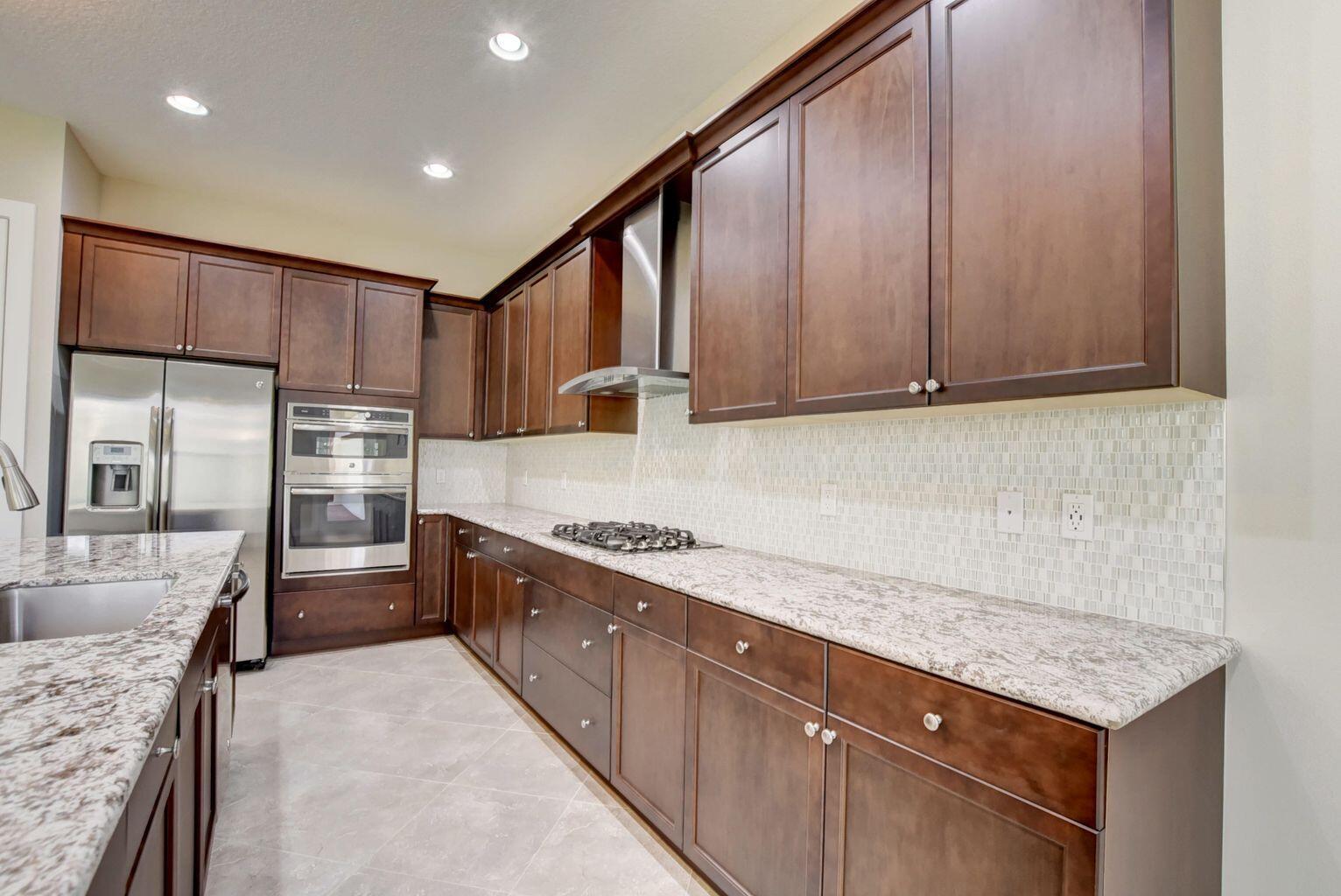 2102 Dickens Terrace