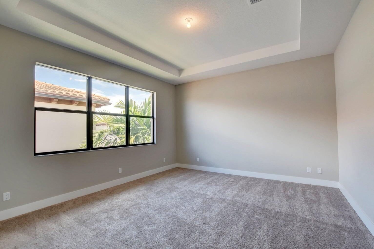 2102 Dickens Terrace