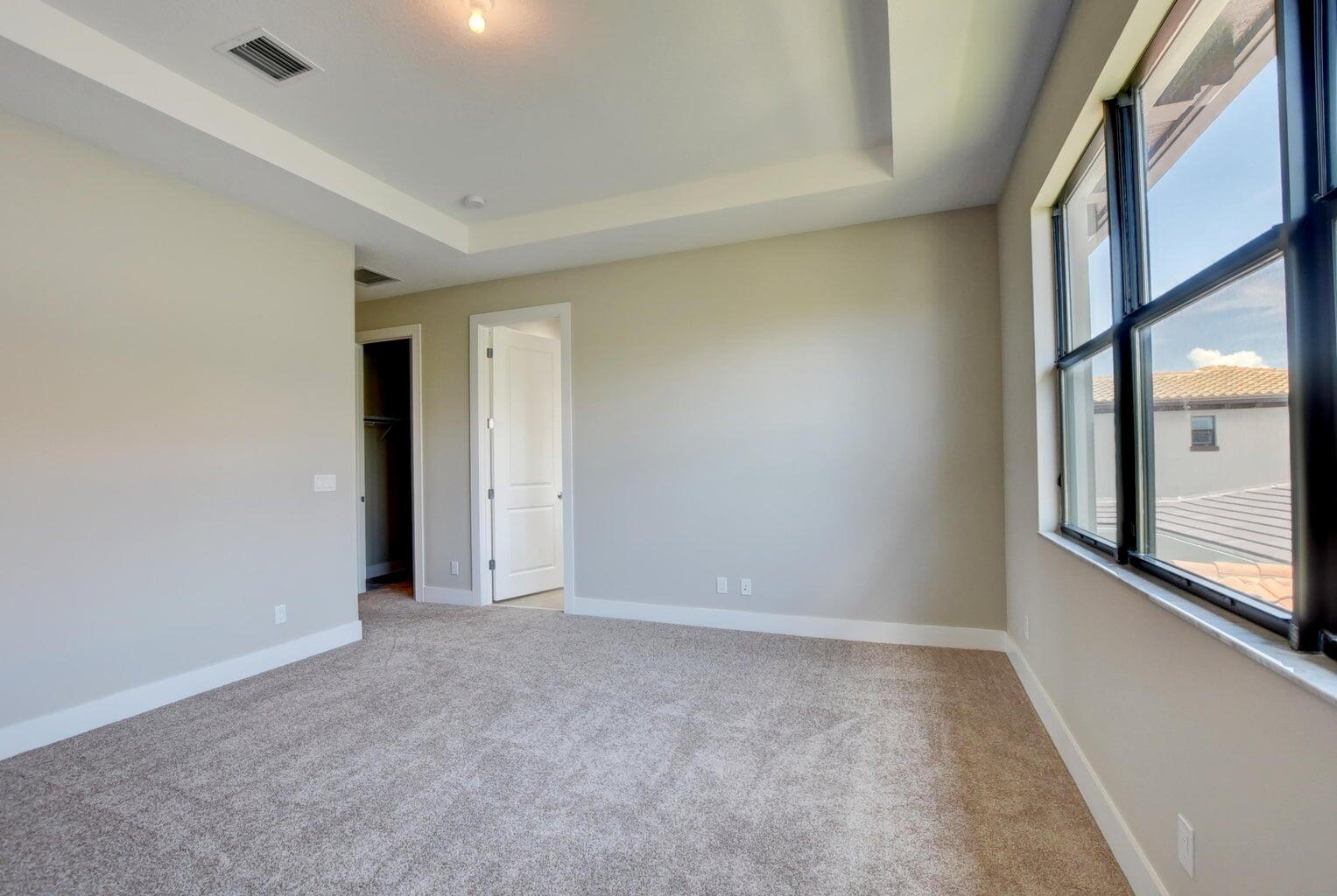 2102 Dickens Terrace