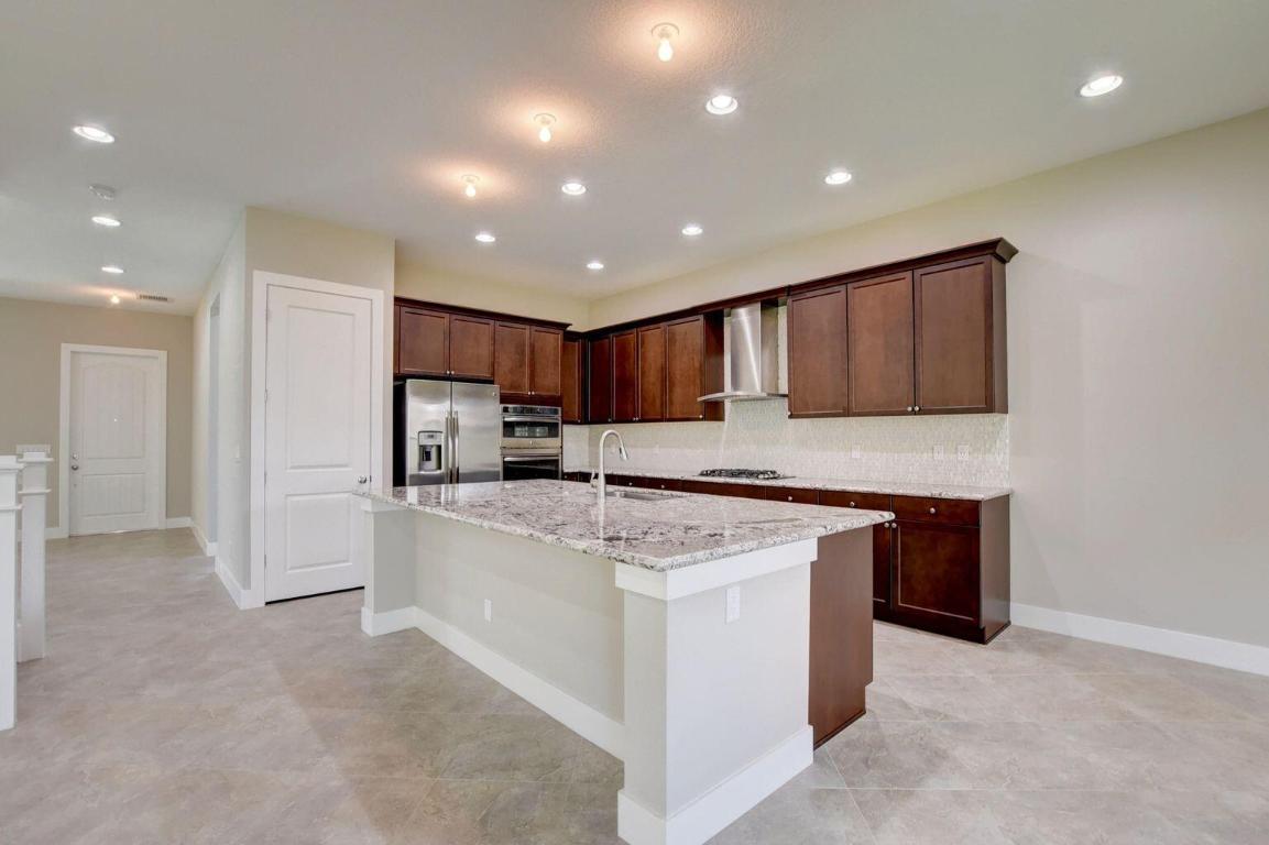 2102 Dickens Terrace