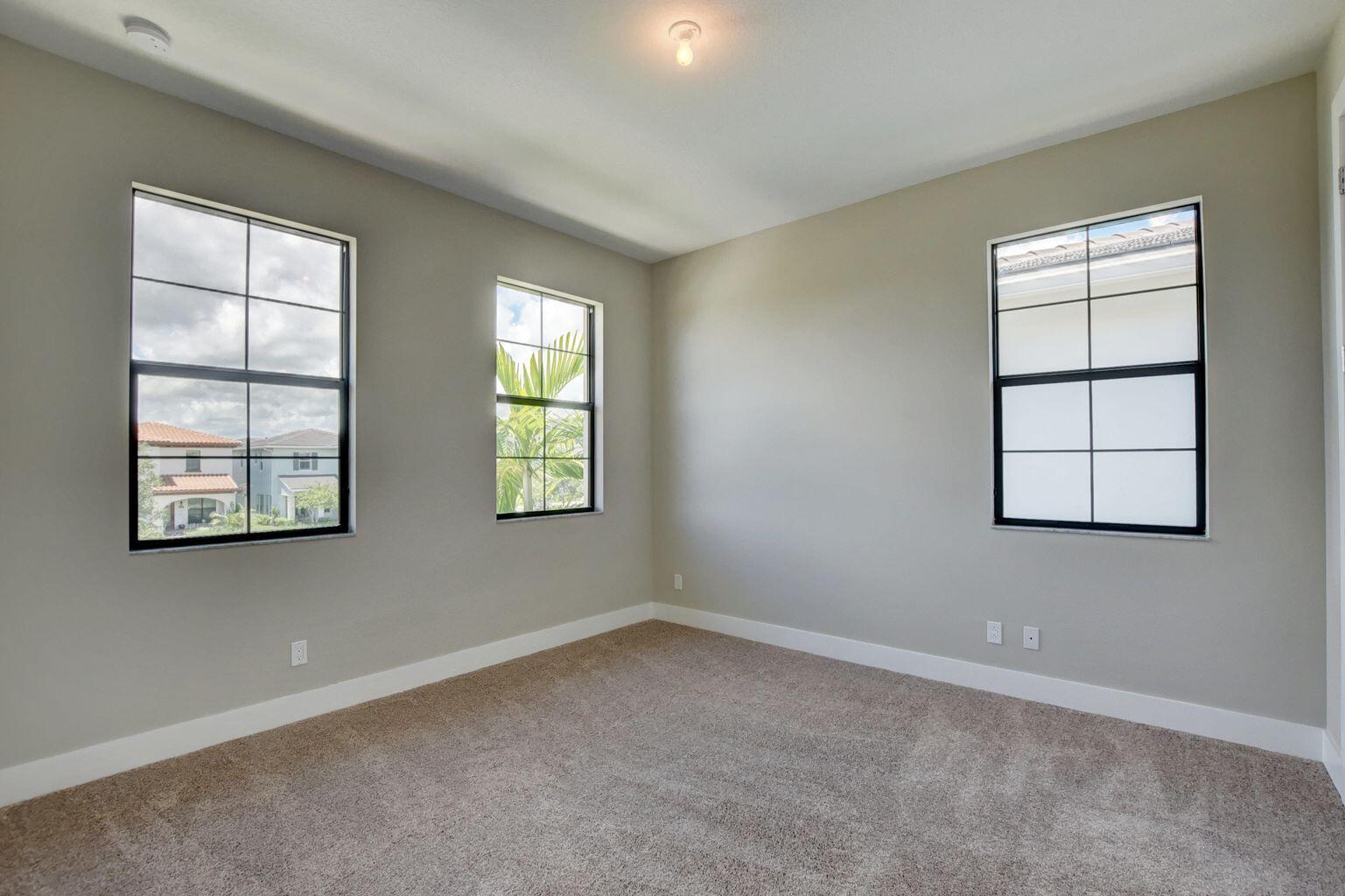 2102 Dickens Terrace