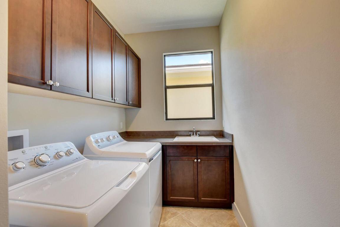 2102 Dickens Terrace