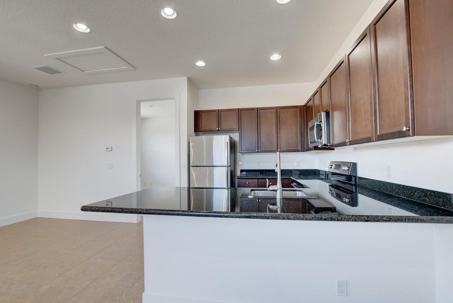 2102 Dickens Terrace