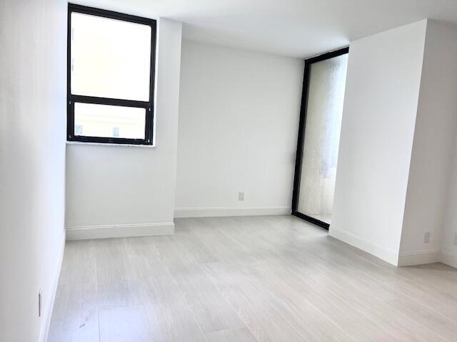 5280 N Ocean Drive 7b