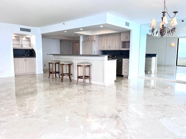 5280 N Ocean Drive 7b