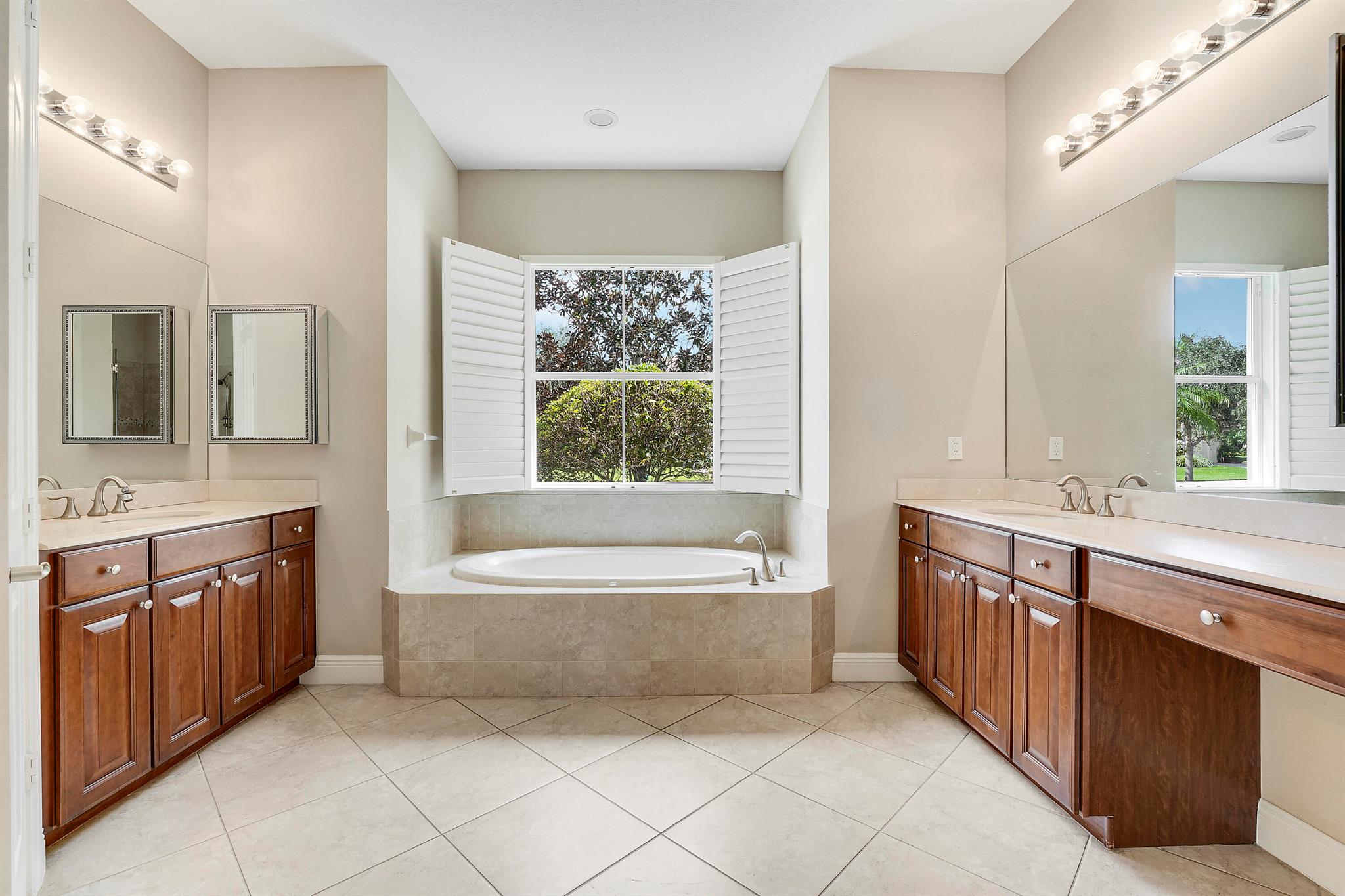 243 SE Ethan Terrace