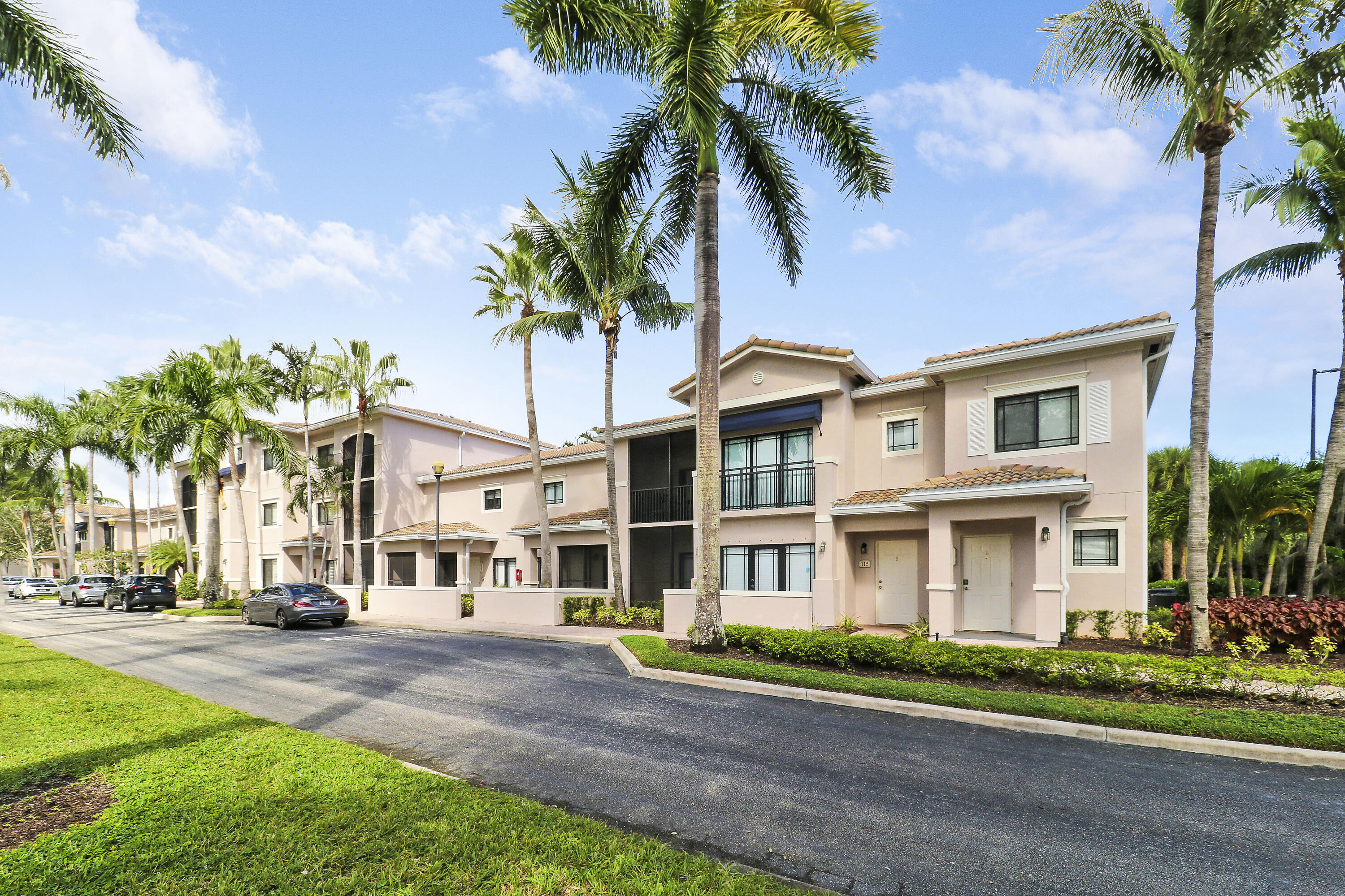 2802 Sarento Place 304