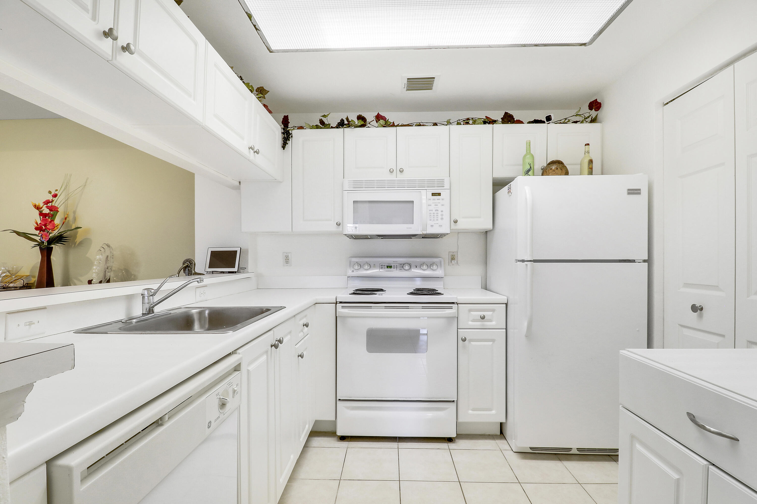 2802 Sarento Place 304