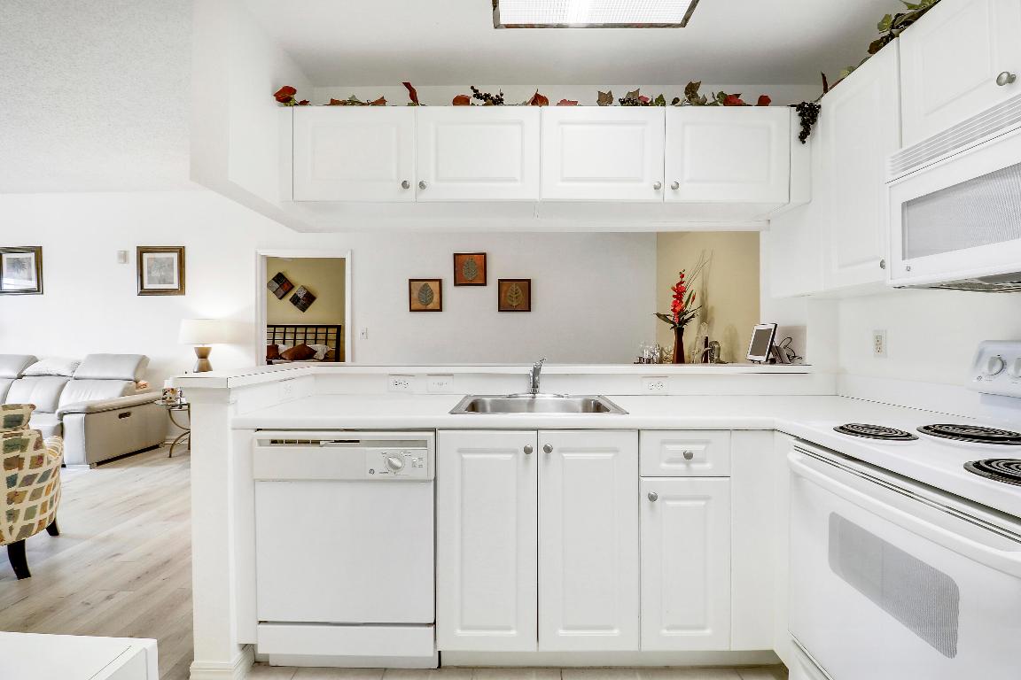 2802 Sarento Place 304