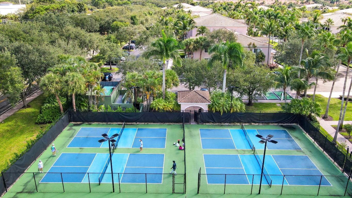 2802 Sarento Place 304