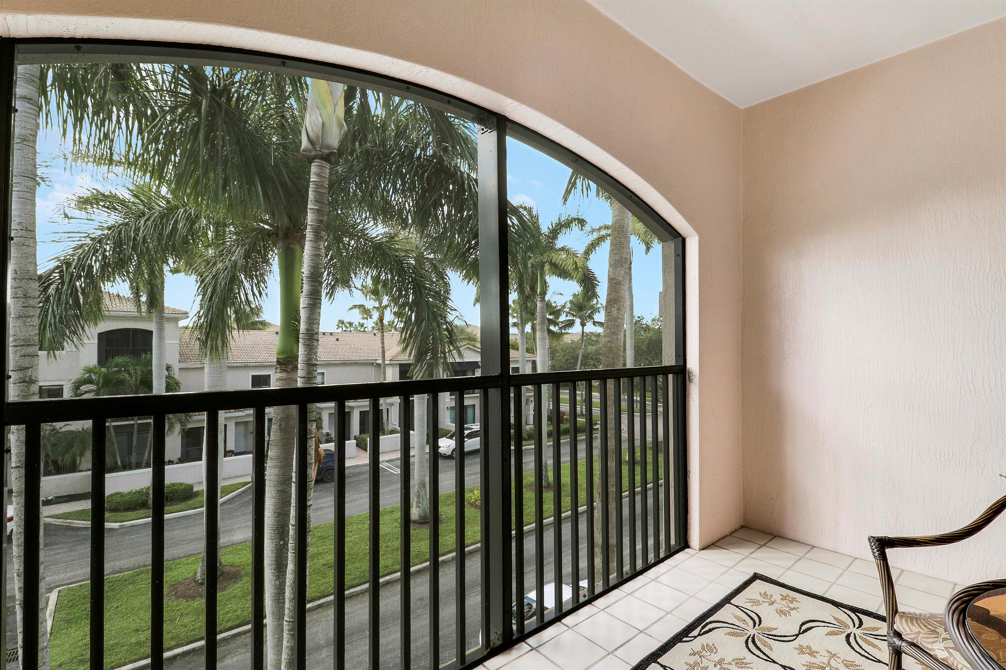 2802 Sarento Place 304