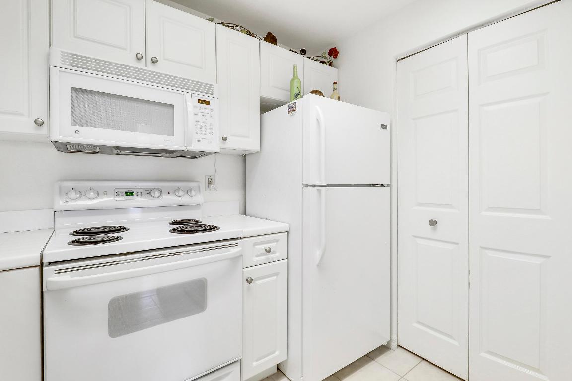 2802 Sarento Place 304