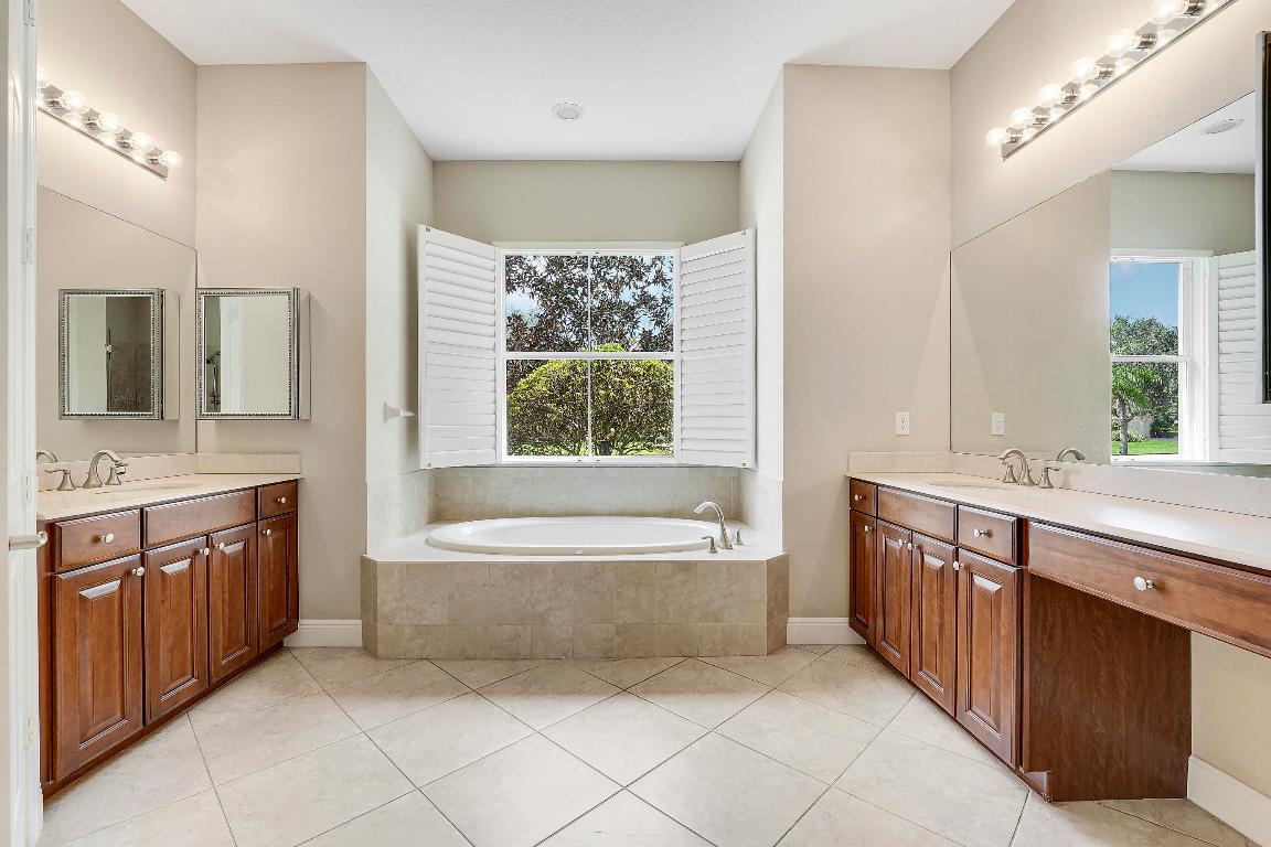 243 SE Ethan Terrace