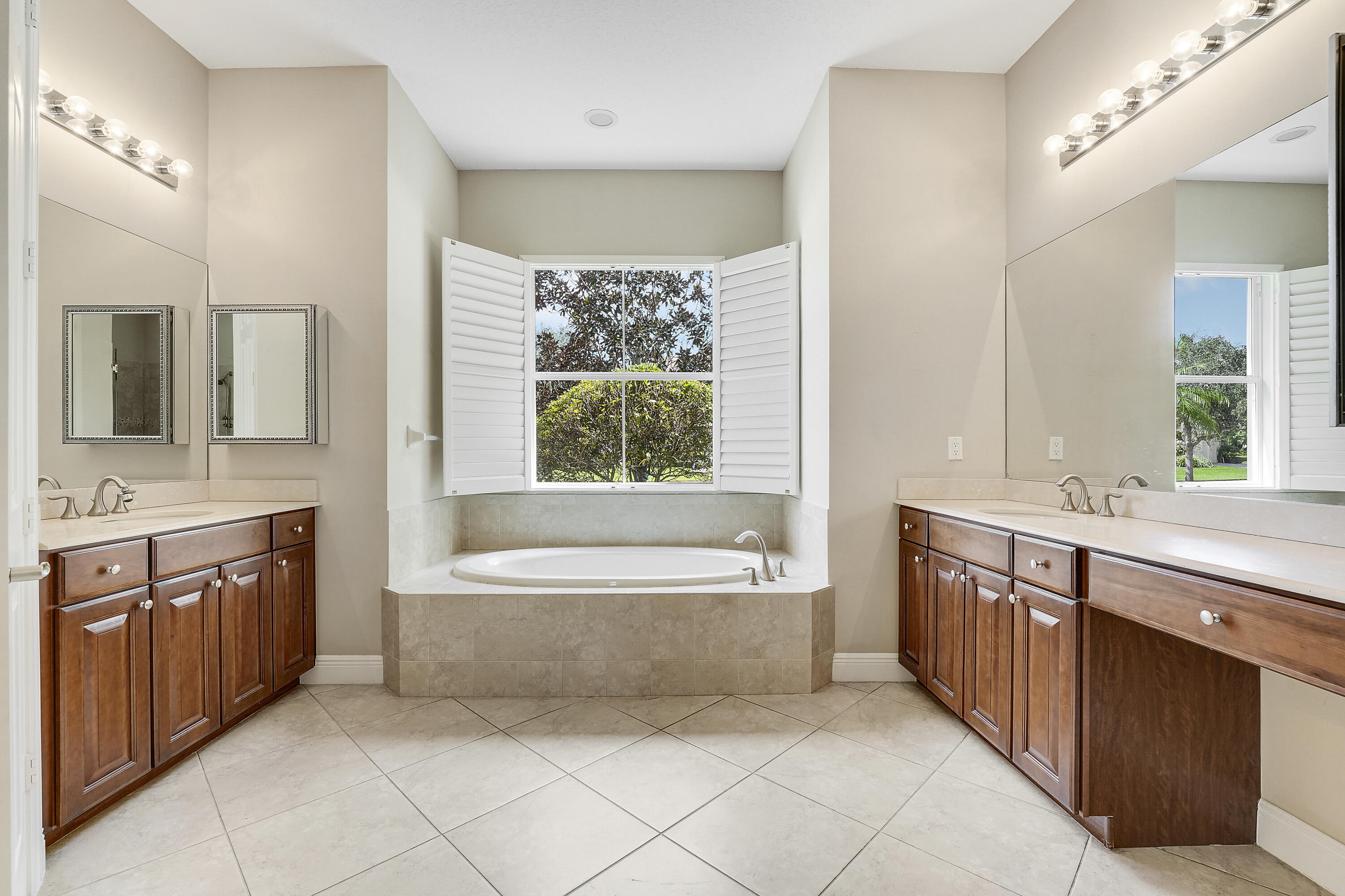 243 SE Ethan Terrace