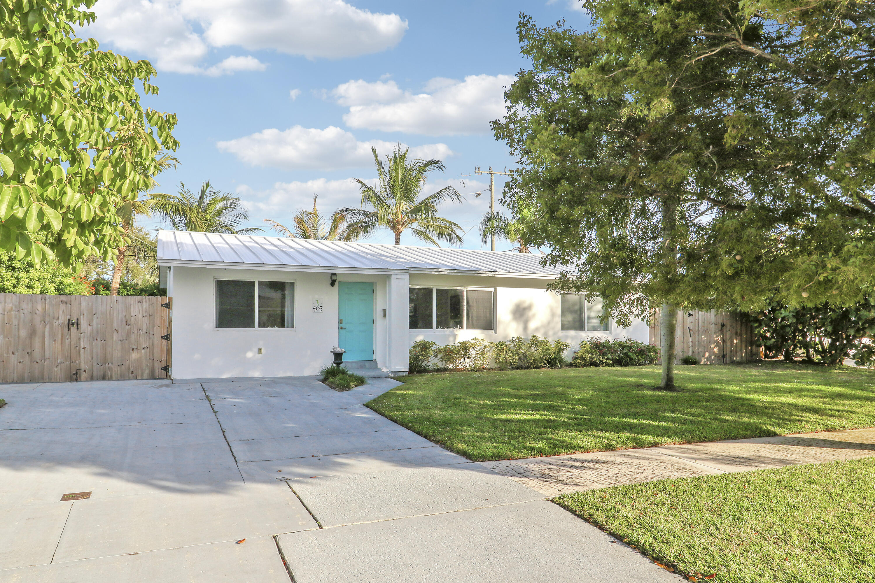 405 Ebbtide Drive Drive