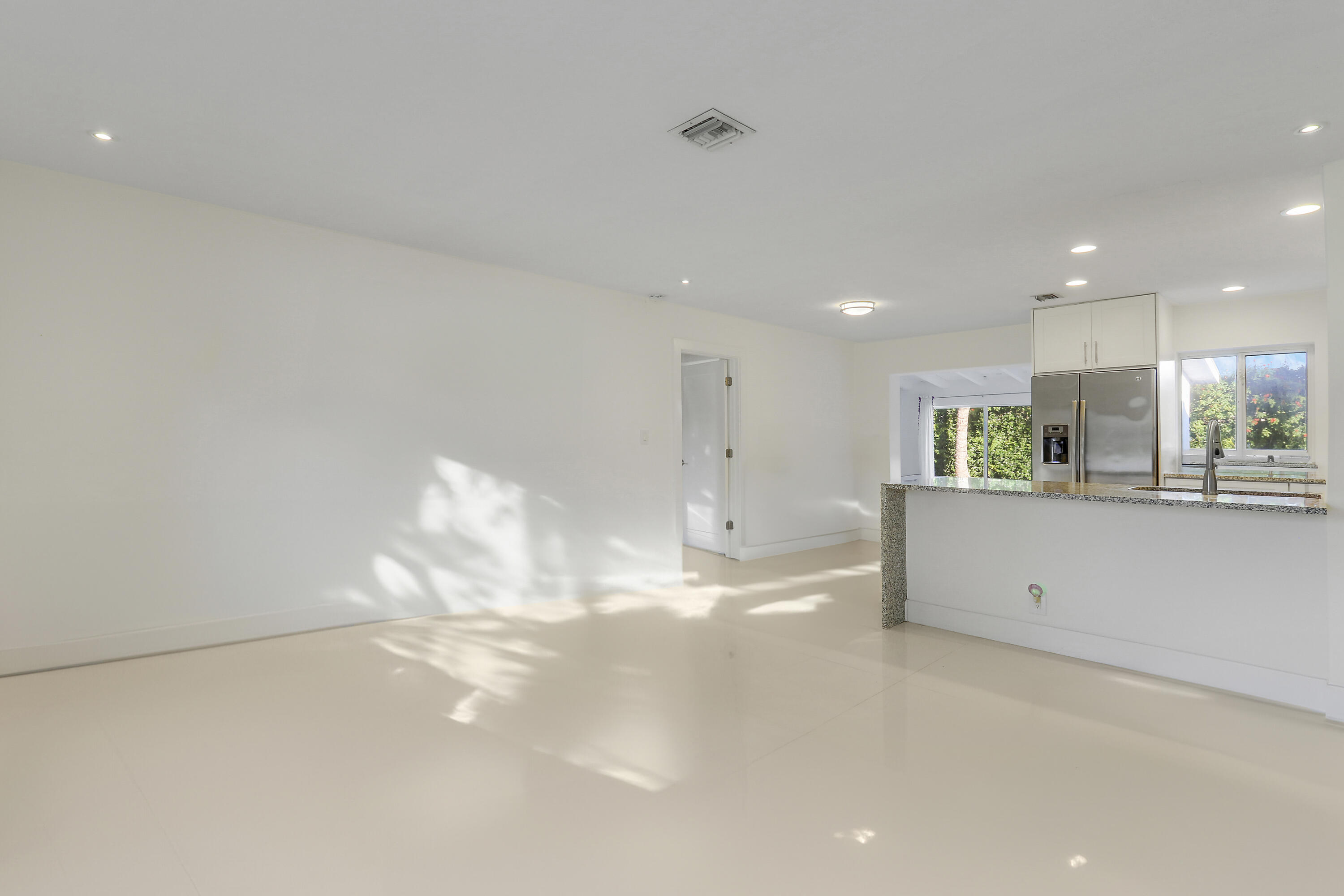 405 Ebbtide Drive Drive