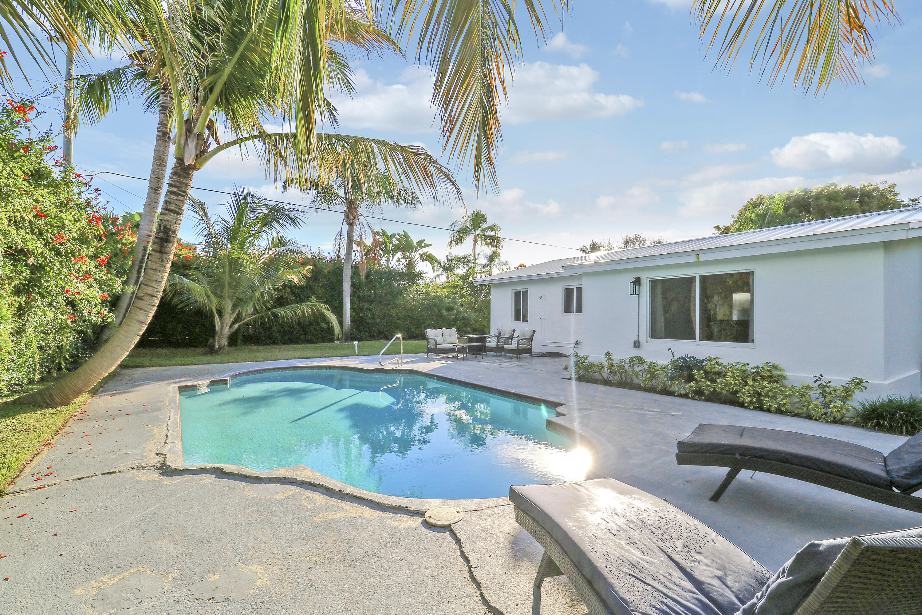 405 Ebbtide Drive Drive