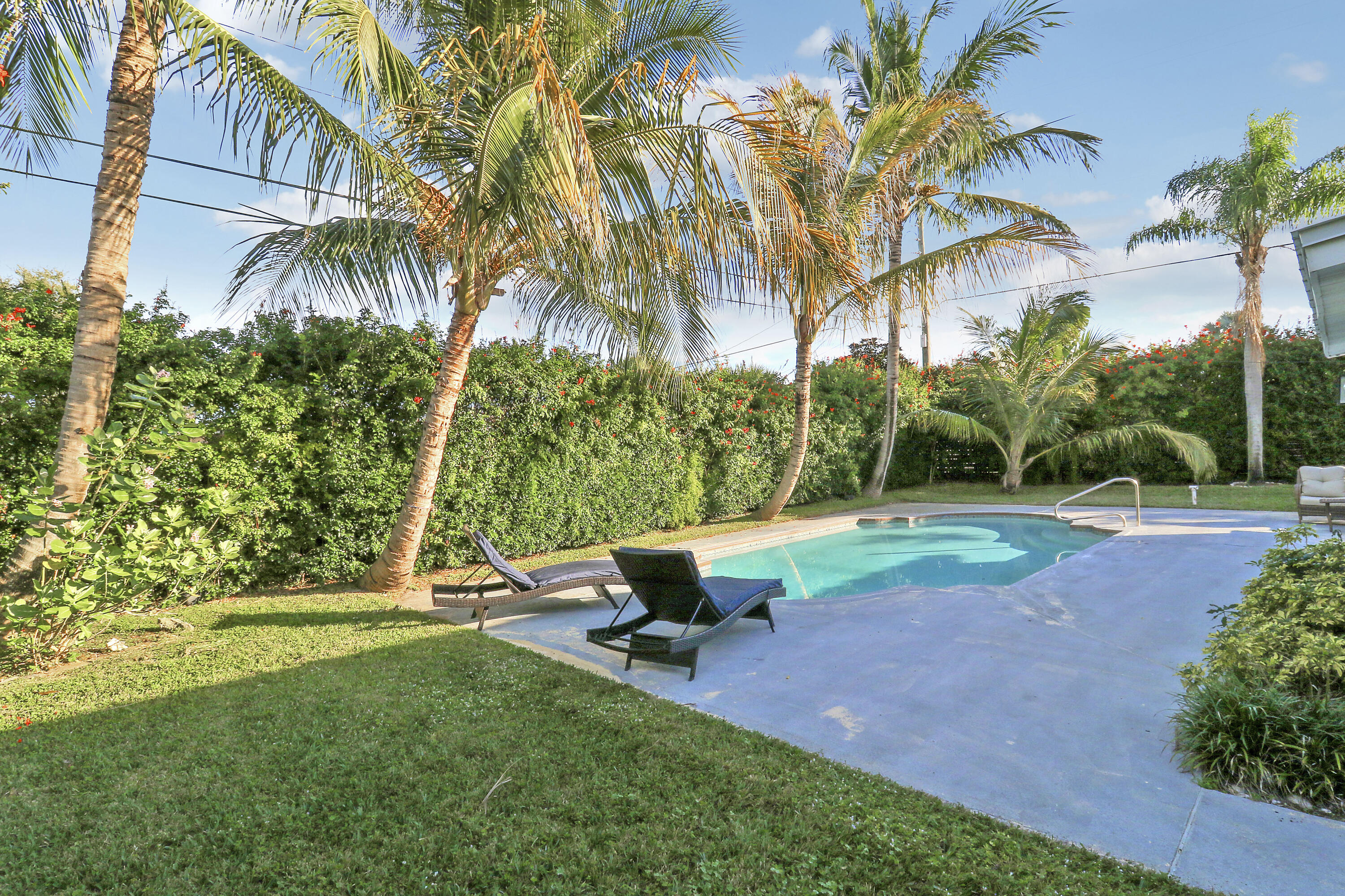 405 Ebbtide Drive Drive