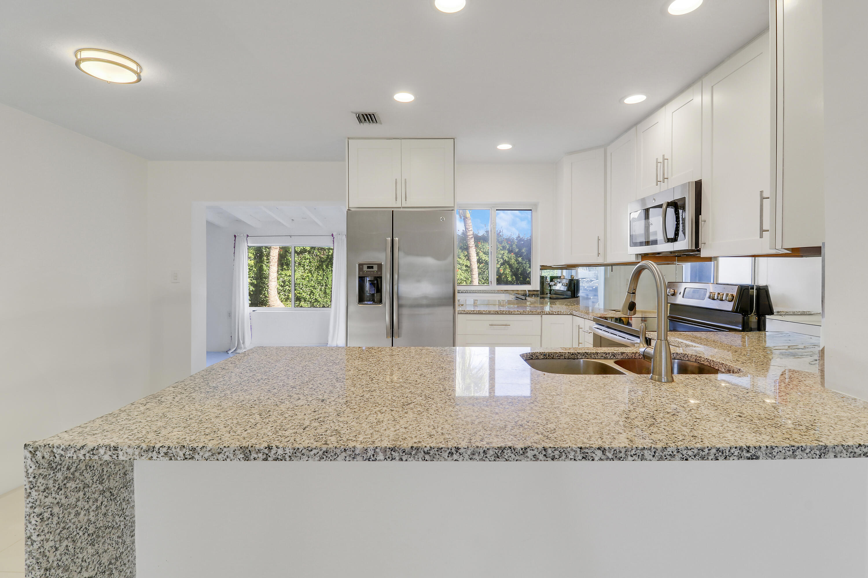 405 Ebbtide Drive Drive