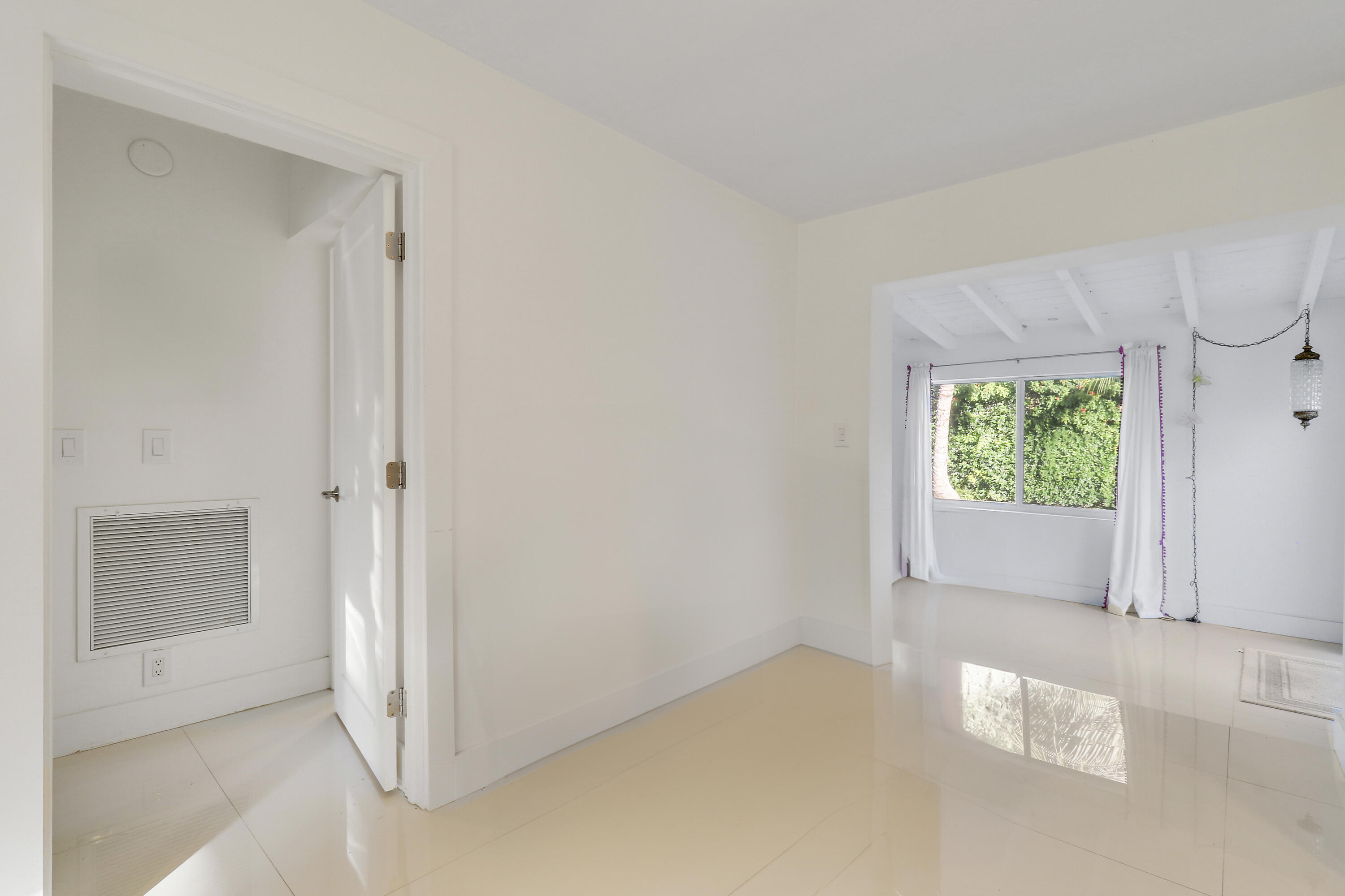 405 Ebbtide Drive Drive