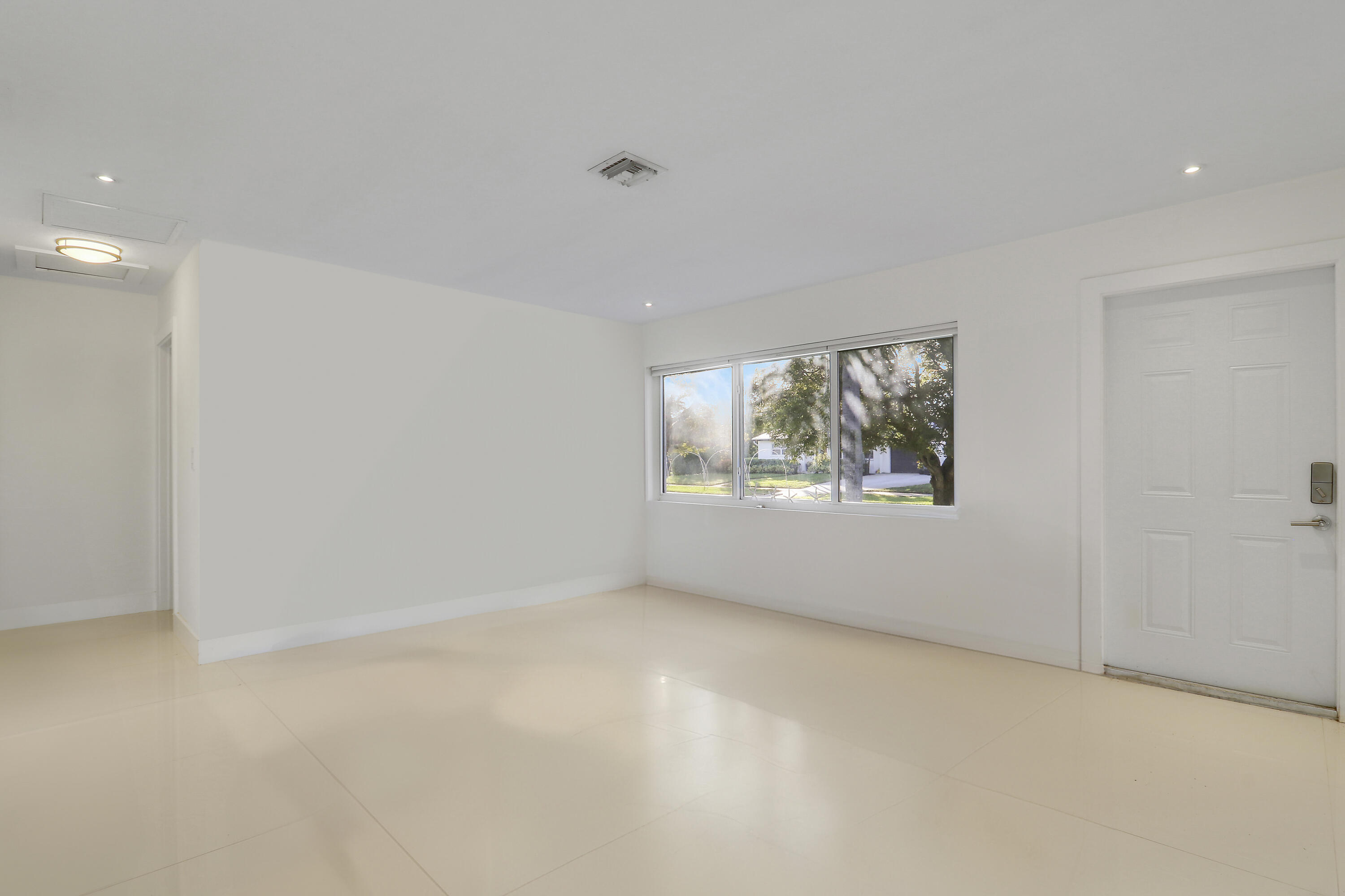 405 Ebbtide Drive Drive